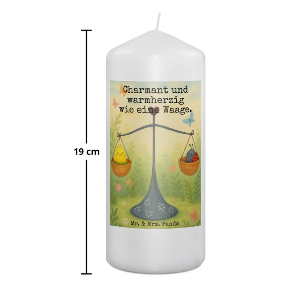 Candle Star sign Scale Design Kerze Für Firmung, Kerze Mit Namensgravur, Sojawachskerze, Tafelkerze, Kerze Mit Duft, Laternenkerze, Dinnerkerzenpaar, Andachtskerze, Stumpenkerzen-Set, Kerze Für Taufe, Kerze Ohne Duft, Fair-Trade-Kerze, Streukerze, Stearin­kerze, Kerze Mit Fotoeinleger, Bio-Kerze, Kerze, Duftkerze, Kerze Mit Prägung, Votivkerze, Handgemachte Kerze, Metall-Kerze, Kerze Mit Spruch, Kerze Für Hochzeit, Kerze Für Weihnachten, Grablicht, Handgegossene Kerze, Stabkerze, Kerze Für Kommunion, Kerze Mit Motiv, Tischkerze, Gedenkkerze, Dinnerkerze, Glas-Kerze, Outdoor-Kerze, Kerze Für Geburtstag, Kerze Als Gastgeschenk, Kerze Für Ostern, Blockkerze, Kerze Für Advent, Teelicht, Stumpenkerze, Kerze Mit Gravur, Grabkerze, Gartenkerze, Trauerkerze, Tierkreiszeichen, Sternzeichen, Horoskop, Astrologie, Aszendent, Geburtstag Oktober, Biene, Hummel, Marienkäfer, Geschenk September, Gleichgewicht, Waage, Geburtstag September, Waage Geschenk, Geschenk Oktober, Waage Sternzeichen