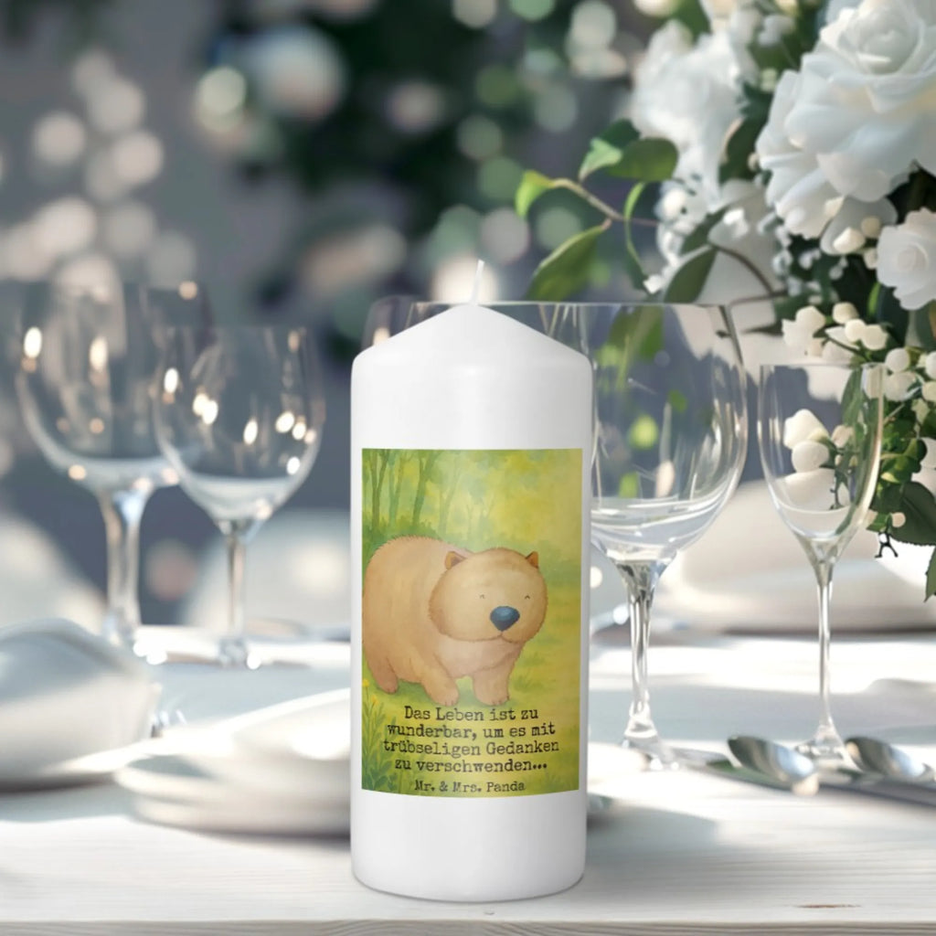 Kerze Wombat Design Teelicht, Laternenkerze, Metall-Kerze, Kerze, Kerze Für Hochzeit, Fair-Trade-Kerze, Kerze Ohne Duft, Dinnerkerze, Sojawachskerze, Blockkerze, Kerze Mit Gravur, Tischkerze, Andachtskerze, Trauerkerze, Kerze Für Weihnachten, Kerze Für Taufe, Tafelkerze, Outdoor-Kerze, Kerze Mit Namensgravur, Kerze Mit Fotoeinleger, Stabkerze, Handgegossene Kerze, Stearin­kerze, Grablicht, Dinnerkerzenpaar, Gedenkkerze, Glas-Kerze, Kerze Mit Spruch, Bio-Kerze, Handgemachte Kerze, Gartenkerze, Kerze Für Firmung, Kerze Mit Prägung, Kerze Für Ostern, Votivkerze, Kerze Für Advent, Duftkerze, Stumpenkerze, Kerze Mit Motiv, Kerze Als Gastgeschenk, Stumpenkerzen-Set, Kerze Für Kommunion, Grabkerze, Kerze Für Geburtstag, Kerze Mit Duft, Streukerze, Tiermotive, Gute Laune, lustige Sprüche, Tiere, Motivation, Das Leben ist schön, Wombat, Australien, Spruch