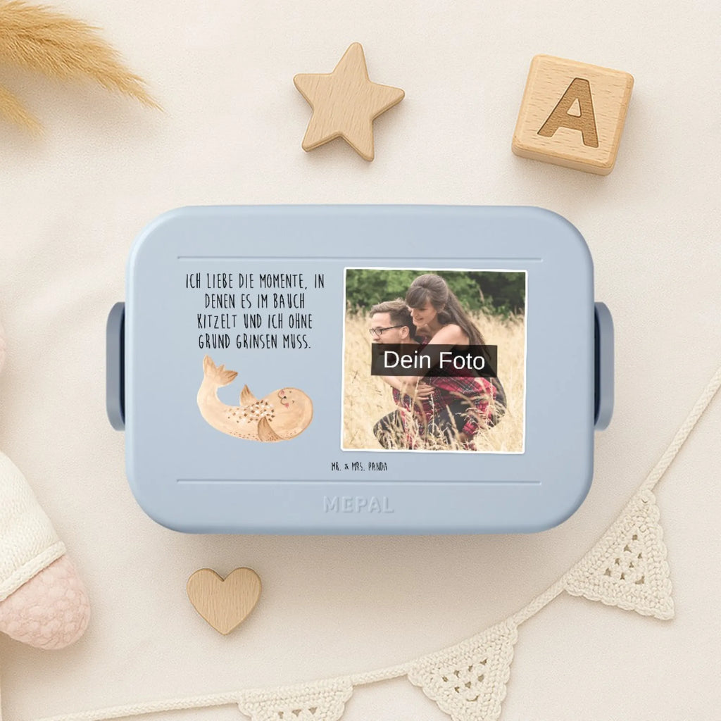 MEPAL Foto Bentobox Robbe Liegen Foto Bentobox, Foto Brotdose, Foto Lunchbox, Tiermotive, Gute Laune, lustige Sprüche, Tiere, Seehund, Strand, Robbe, Robben, Freude, Lachen, Nordsee, Meerestier, Ostsee