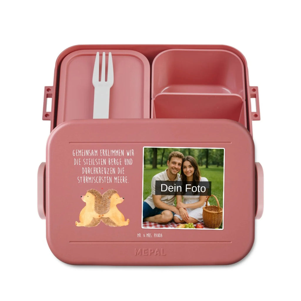 MEPAL Foto Bentobox Igel händchenhaltend Foto Lunchbox, Foto Bentobox, Foto Brotdose, Liebe, Partner, Freund, Freundin, Ehemann, Ehefrau, Heiraten, Verlobung, Heiratsantrag, Liebesgeschenk, Jahrestag, Hocheitstag, Geschenk für zwei, große Liebe, Hand in Hand, Liebesbotschaft, Love, Liebesbeweis, Igelliebe, Hochzeit, Gemeinsamkeit, Igel, Lieblingsmensch
