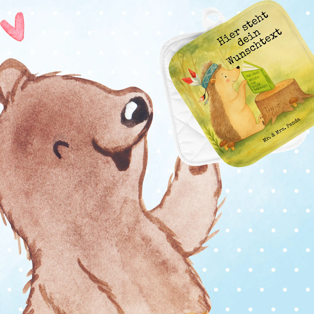 Personalisierte Topflappen Igel Federschmuck Design Topflappen Set personalisiert, Personalisierte Topfuntersetzer, Topflappen personalisiert, Personalisierter Ofenhandschuh, Topflappen mit Namen, Namensaufdruck, Waldtiere, Tiere, Camping, Igel, Indianer, Abenteuer, Lagerfeuer