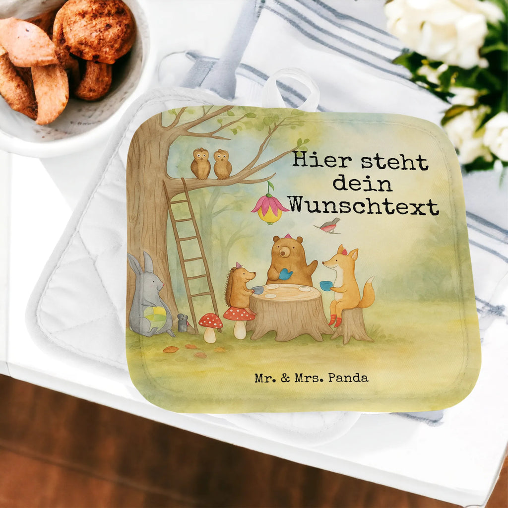 Personalisierte Topflappen Waldtiere Picknick Design Topflappen mit Namen, Topflappen Set personalisiert, Topflappen personalisiert, Namensaufdruck, Personalisierter Ofenhandschuh, Personalisierte Topfuntersetzer, Tiermotive, Gute Laune, lustige Sprüche, Tiere, Maus, Waldtiere, Igel, Hase, Eichhörnchen, Fuchs, Wald, Picknick