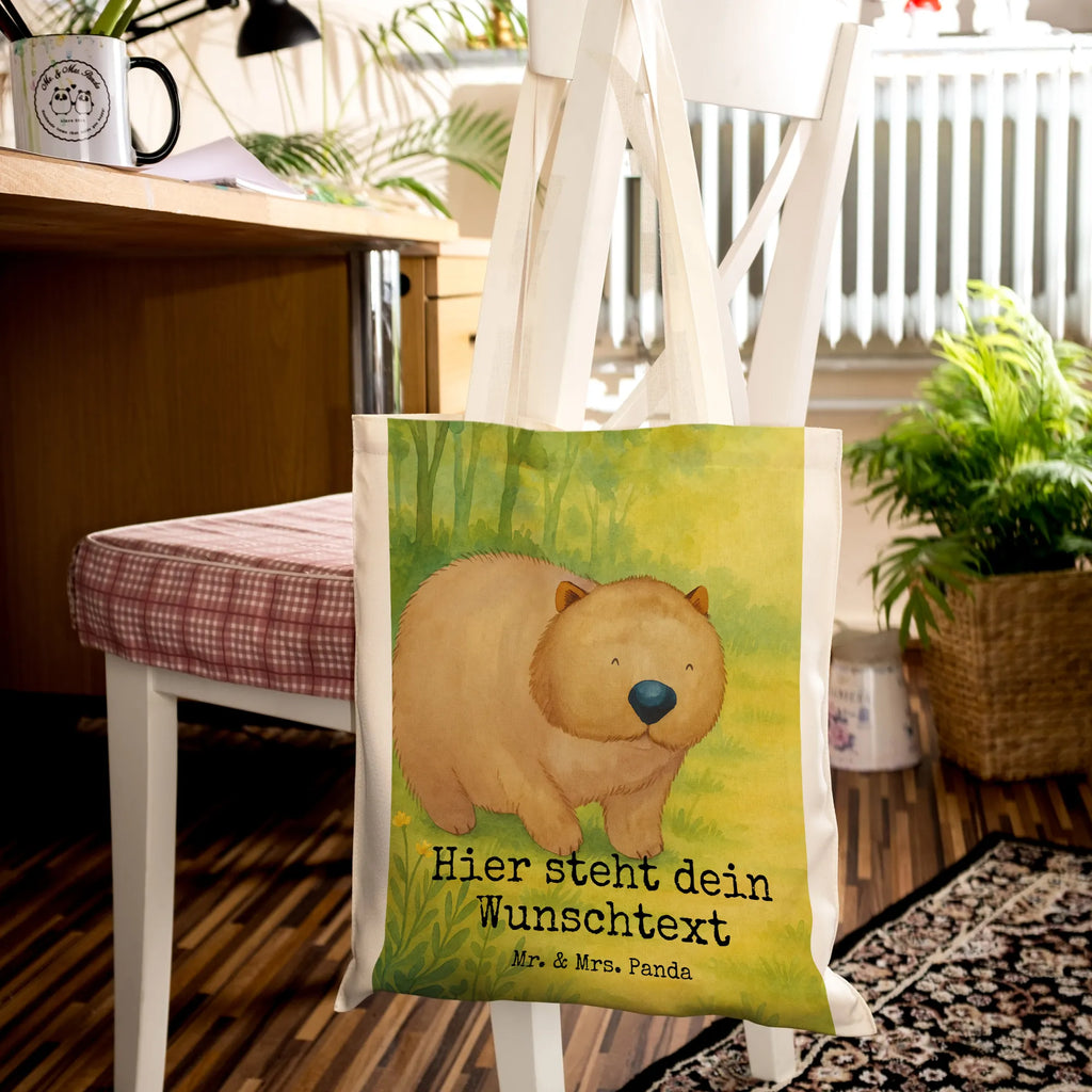 Personalisierte Tragetasche Wombat Design Personalisierte Einkaufstasche, Einkaufstasche mit Namen, Stoffbeutel mit Namen, Personalisierte Tasche, Personalisierter Beutel, Personalisierte Kindergartentasche, Personalisierter Jutebeutel, Personalisierte Beuteltasche, Personalisierter Stoffbeutel, Personalisierte Jutetasche, Tragetasche mit Namen, Tiermotive, Gute Laune, lustige Sprüche, Tiere, Motivation, Wombat, Das Leben ist schön, Australien, Spruch