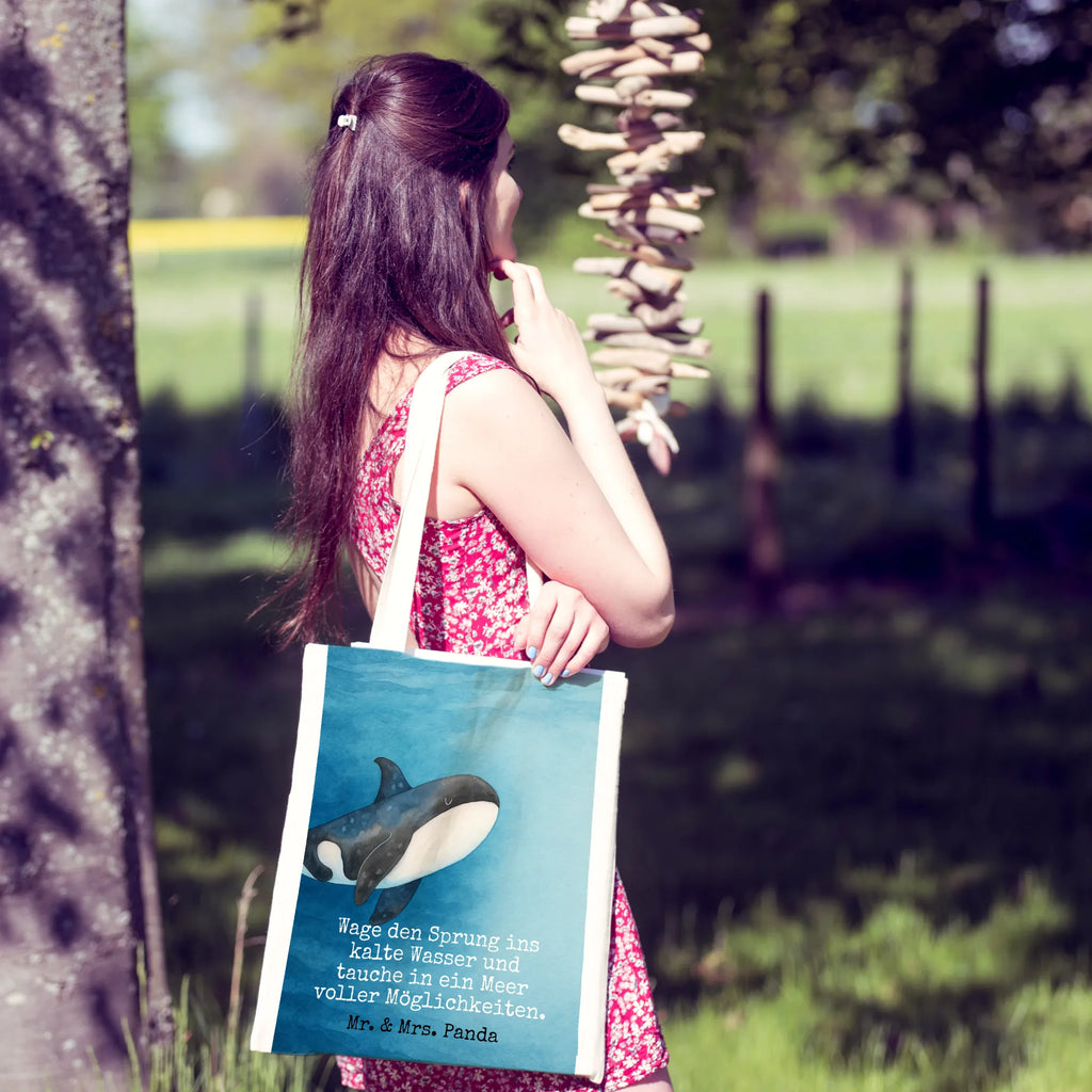 Tragetasche Orca Design Einkaufstüte, Jutetasche, Tragetasche, Einkaufstasche, Jutebeutel, Beuteltasche, Stoffbeutel, Badetasche, Laptoptasche, Beutel, Shopper, Schultertasche, Strandtasche, Umhängetasche, Stofftasche, Tasche, Meerestiere, Meer, Urlaub, Startup, Orca, Neustart, Killerwal, Arbeit, Orcas, Wal, Büro, Selbstliebe, Möglichkeiten, Motivation