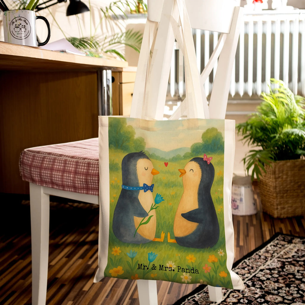 Tragetasche Pinguin Pärchen Design Einkaufstasche, Strandtasche, Badetasche, Einkaufstüte, Tasche, Schultertasche, Laptoptasche, Beuteltasche, Stoffbeutel, Jutetasche, Umhängetasche, Tragetasche, Beutel, Shopper, Jutebeutel, Stofftasche, Pinguin, Pinguine, große Liebe, Jahrestag, Verlobung, Hochzeit, Liebespaar, Hochzeitsgeschenk, Liebesgeschenk, Traumpaar, Liebesbeweis, Liebe, Hochzeitstag