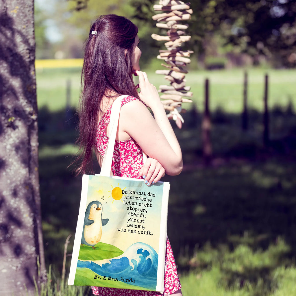 Tragetasche Pinguin Surfer Design Strandtasche, studententasche, freizeitbeutel, Baumwolltasche, tragbeutel, textilbeutel, Unitasche, tragetasche baumwolle, Schulbeutel, Stofftasche, umhängetasche baumwolle, textiltasche, Einkaufstasche, Beutel, stoff shopper, Laptoptasche, Uni Tasche, schulterbeutel, baumwoll shopper, Einkaufstüte, Stoffbeutel, umhängebeutel, canvas tasche, Shopper, Alltagstasche, Jutebeutel, Schultasche, totebag, schultertasche baumwolle, Freizeittasche, Umhängetasche, Einkaufsbeutel, Tote Bag, henkeltasche baumwolle, Tüte, Henkeltasche, Tragetasche, campus tasche, Jutetasche, Tasche, Baumwollbeutel, Büchertasche, universaltasche, einkaufsshopper, einkaufstasche baumwolle, dokumententasche, Schultertasche, Shopping Tasche, Pinguin, Pinguine, Wellen, Hawaii, Portugal, Surfen, Wellen Reiten, Urlaub, Surfer