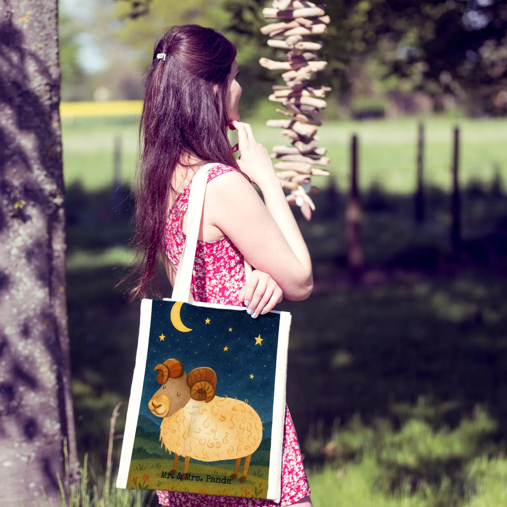 Tragetasche Sternzeichen Widder Design Stoffbeutel, Umhängetasche, Badetasche, Jutetasche, Einkaufstasche, Tragetasche, Einkaufstüte, Jutebeutel, Schultertasche, Strandtasche, Beuteltasche, Beutel, Shopper, Tasche, Laptoptasche, Stofftasche, Tierkreiszeichen, Sternzeichen, Horoskop, Astrologie, Aszendent, Bock, Widder Sternzeichen, Geschenk April, Widder Geschenk, Schafbock, Geschenk März, Geburtstag März, Geburtstag April