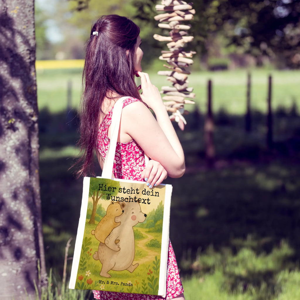 Personalisierte Tragetasche Papa Bär Design Stoffbeutel mit Namen, Personalisierter Beutel, Personalisierte Kindergartentasche, Personalisierter Stoffbeutel, Personalisierte Beuteltasche, Personalisierte Tasche, Tragetasche mit Namen, Personalisierte Jutetasche, Personalisierte Einkaufstasche, Einkaufstasche mit Namen, Personalisierter Jutebeutel, Familie, Vatertag, Muttertag, Bruder, Schwester, Mama, Papa, Oma, Opa, Geburtstag, Geschenk, Vati, Vater, Onkel, Papi