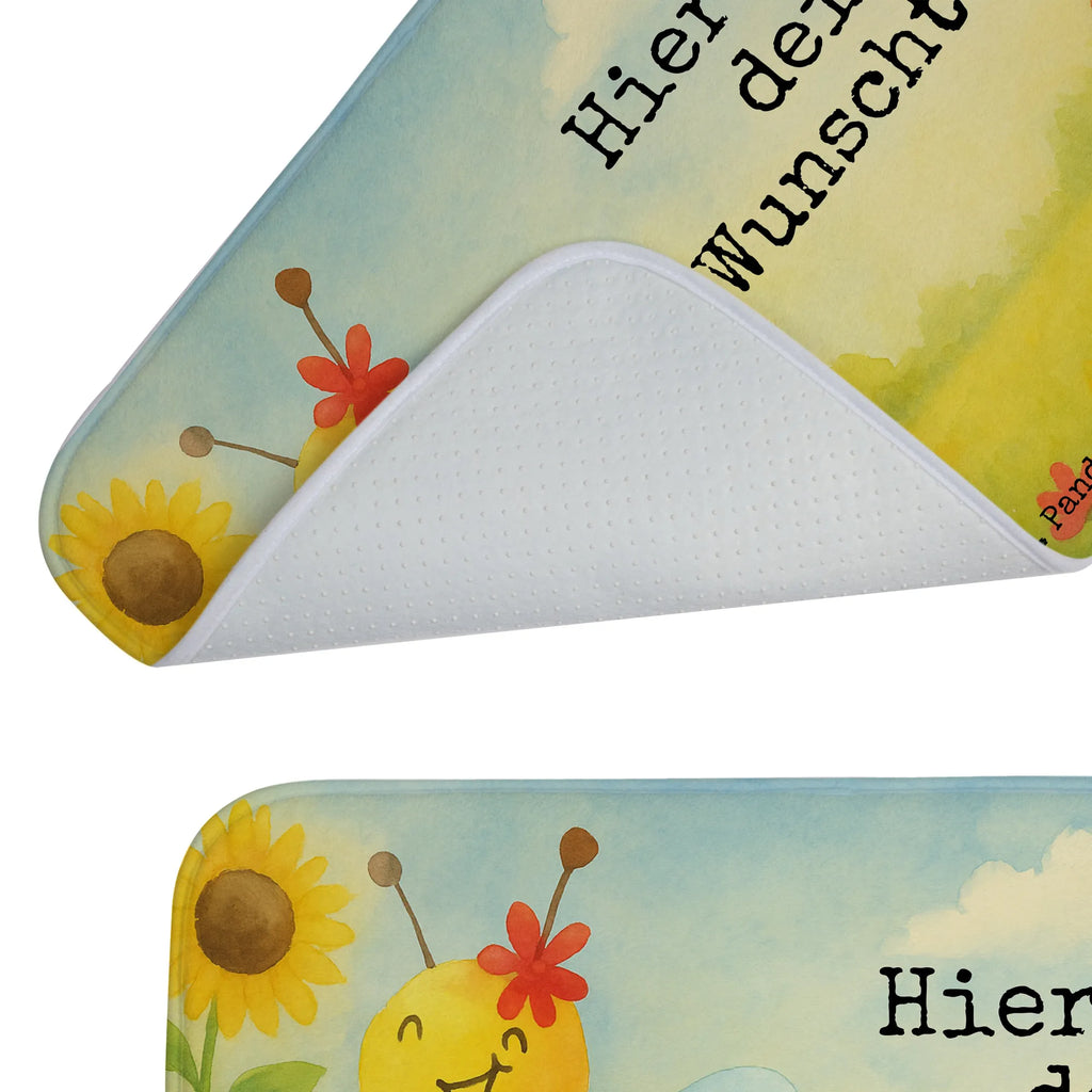 Personalisierte Badematte Biene Blume Design Badvorleger Gäste-WC Personalisiert, Werbegeschenk mit Text, Badezimmer Matte Mit Namen, Badezimmerteppich Personalisiert, Badvorleger Klassisch Mit Wunschtext, Badvorleger Baumwolle Mit Namen, Rutschfester Badvorleger Mit Namen, Badvorleger Mikrofaser Personalisiert, Runder Badvorleger Personalisiert, Badezimmermatte Mit Wunschtext, Badvorleger Design Mit Gravur, Saugfähiger Badvorleger Mit Wunschtext, Badvorleger Mit Bestickung, Badematte Rutschfest Mit Namen, Badvorleger Mit Namen, Badläufer Mit Namen, Badematte Mit Namen, Bad Fußmatte Personalisiert, Badvorleger Mit Wunschtext, Badvorleger Selbst Gestalten, Badmatte Waschbar Mit Wunschtext, Badvorleger Mit Initialen, Badvorleger Gemustert Mit Wunschtext, Badvorleger Nachhaltig Mit Namen, Badvorleger Für Dusche Mit Wunschtext, Badteppich Mit Wunschtext, Waschbarer Badvorleger Mit Namen, Badvorleger Weiß Mit Namen, Weicher Badvorleger Mit Wunschtext, Badematten Set Personalisiert, Badvorleger Für Badewanne Mit Namen, Badvorleger Vintage Mit Namen, Badvorleger Klein Mit Namen, Personaliserter Badvorleger, Teppich Fürs Bad Mit Namen, Badgarnitur Mit Wunschtext, Webegeschenk mit Firmennamen, Rechteckiger Badvorleger Mit Namen, Badvorleger Modern Mit Namen, Badvorleger Mit Gravur, Badvorleger Groß Mit Wunschtext, Duschvorleger Mit Namen, Badvorleger Schwarz Mit Wunschtext, Biene, Wespe, Hummel