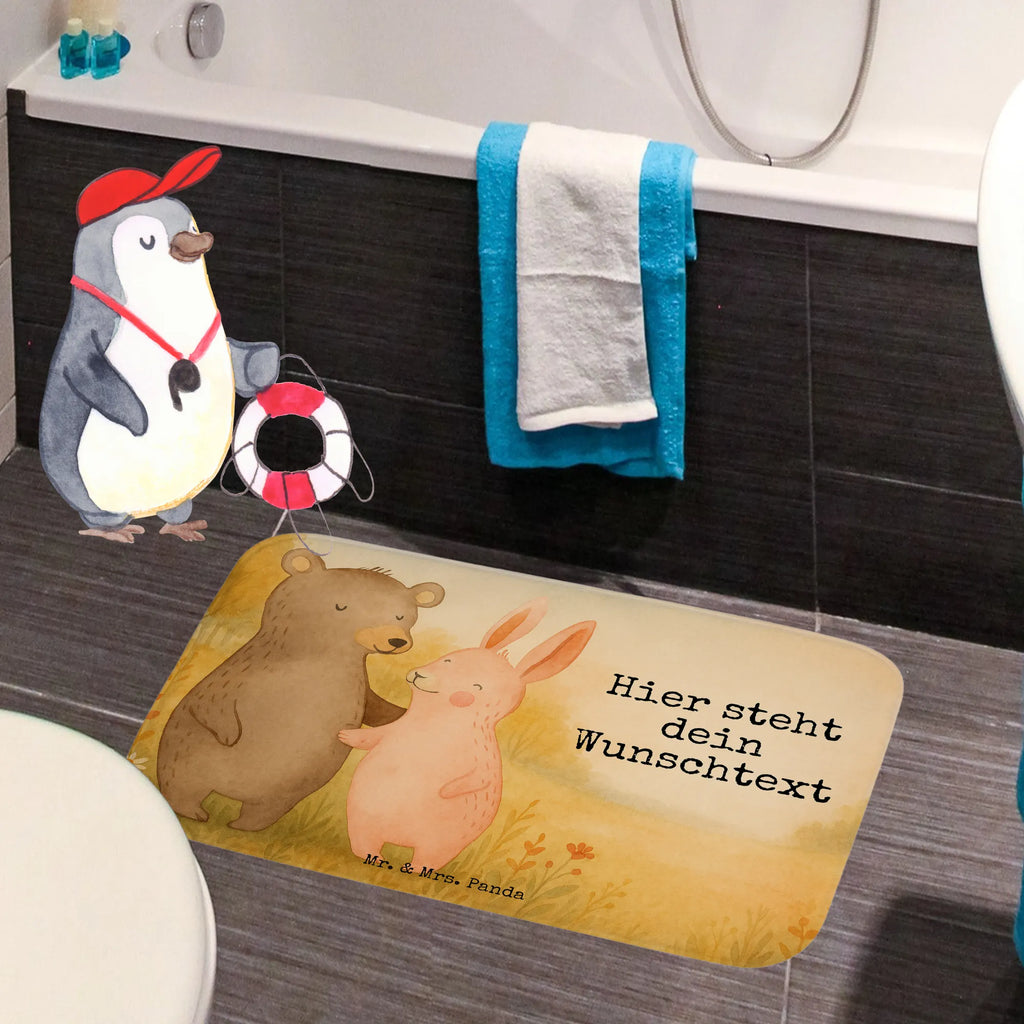 Personalisierte Badematte Bär und Hase Umarmen Design Badezimmer Matte Mit Namen, Rutschfester Badvorleger Mit Namen, Badematten Set Personalisiert, Badematte Rutschfest Mit Namen, Badvorleger Weiß Mit Namen, Badvorleger Mit Gravur, Weicher Badvorleger Mit Wunschtext, Badvorleger Klein Mit Namen, Badvorleger Mikrofaser Personalisiert, Duschvorleger Mit Namen, Webegeschenk mit Firmennamen, Badezimmermatte Mit Wunschtext, Saugfähiger Badvorleger Mit Wunschtext, Badvorleger Schwarz Mit Wunschtext, Badteppich Mit Wunschtext, Bad Fußmatte Personalisiert, Badvorleger Mit Namen, Badvorleger Vintage Mit Namen, Badvorleger Mit Bestickung, Badvorleger Klassisch Mit Wunschtext, Badvorleger Design Mit Gravur, Badvorleger Mit Initialen, Runder Badvorleger Personalisiert, Badvorleger Gäste-WC Personalisiert, Badvorleger Mit Wunschtext, Badematte Mit Namen, Badvorleger Für Badewanne Mit Namen, Personaliserter Badvorleger, Badvorleger Modern Mit Namen, Badvorleger Baumwolle Mit Namen, Badgarnitur Mit Wunschtext, Badezimmerteppich Personalisiert, Badvorleger Für Dusche Mit Wunschtext, Badvorleger Gemustert Mit Wunschtext, Badvorleger Groß Mit Wunschtext, Badmatte Waschbar Mit Wunschtext, Badvorleger Selbst Gestalten, Rechteckiger Badvorleger Mit Namen, Waschbarer Badvorleger Mit Namen, Teppich Fürs Bad Mit Namen, Badläufer Mit Namen, Badvorleger Nachhaltig Mit Namen, Werbegeschenk mit Text, Liebe, Partner, Freund, Freundin, Ehemann, Ehefrau, Heiraten, Verlobung, Heiratsantrag, Liebesgeschenk, Jahrestag, Hocheitstag, bester Freund, Bärchen, Bär, Freunde, Hase, best friends