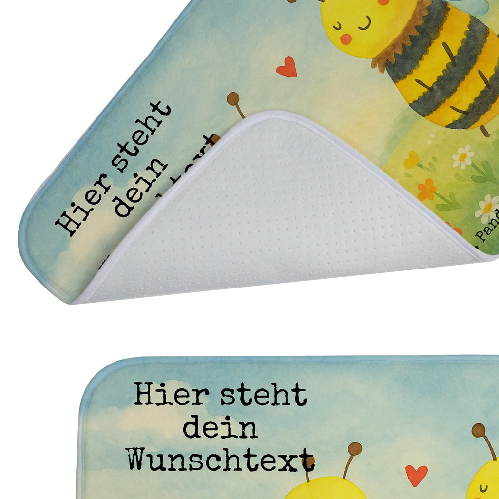 Personalisierte Badematte Biene Verliebt Design Badgarnitur Mit Wunschtext, Badteppich Mit Wunschtext, Runder Badvorleger Personalisiert, Badvorleger Gemustert Mit Wunschtext, Badezimmerteppich Personalisiert, Badvorleger Mit Wunschtext, Rutschfester Badvorleger Mit Namen, Werbegeschenk mit Text, Saugfähiger Badvorleger Mit Wunschtext, Bad Fußmatte Personalisiert, Badvorleger Baumwolle Mit Namen, Badvorleger Für Badewanne Mit Namen, Badvorleger Gäste-WC Personalisiert, Badvorleger Mikrofaser Personalisiert, Badvorleger Design Mit Gravur, Badvorleger Groß Mit Wunschtext, Badmatte Waschbar Mit Wunschtext, Badvorleger Selbst Gestalten, Badvorleger Schwarz Mit Wunschtext, Badvorleger Mit Namen, Badematten Set Personalisiert, Teppich Fürs Bad Mit Namen, Badvorleger Klein Mit Namen, Badläufer Mit Namen, Badematte Mit Namen, Badvorleger Mit Gravur, Duschvorleger Mit Namen, Badvorleger Mit Bestickung, Badvorleger Nachhaltig Mit Namen, Personaliserter Badvorleger, Badvorleger Modern Mit Namen, Badematte Rutschfest Mit Namen, Waschbarer Badvorleger Mit Namen, Weicher Badvorleger Mit Wunschtext, Badvorleger Klassisch Mit Wunschtext, Rechteckiger Badvorleger Mit Namen, Badezimmer Matte Mit Namen, Webegeschenk mit Firmennamen, Badvorleger Vintage Mit Namen, Badvorleger Mit Initialen, Badezimmermatte Mit Wunschtext, Badvorleger Weiß Mit Namen, Badvorleger Für Dusche Mit Wunschtext, Biene, Wespe, Hummel