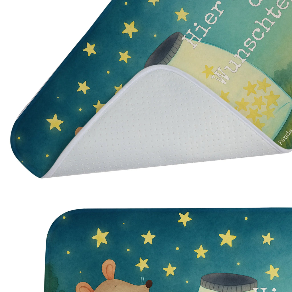 Personalisierte Badematte Maus Sterne Design Badvorleger Vintage Mit Namen, Badvorleger Gäste-WC Personalisiert, Badezimmermatte Mit Wunschtext, Badematte Rutschfest Mit Namen, Runder Badvorleger Personalisiert, Webegeschenk mit Firmennamen, Badläufer Mit Namen, Badvorleger Groß Mit Wunschtext, Personaliserter Badvorleger, Badvorleger Weiß Mit Namen, Saugfähiger Badvorleger Mit Wunschtext, Badematte Mit Namen, Badvorleger Für Badewanne Mit Namen, Badvorleger Selbst Gestalten, Badmatte Waschbar Mit Wunschtext, Badvorleger Mit Bestickung, Badvorleger Schwarz Mit Wunschtext, Badvorleger Design Mit Gravur, Duschvorleger Mit Namen, Badvorleger Mit Gravur, Badteppich Mit Wunschtext, Bad Fußmatte Personalisiert, Badvorleger Mikrofaser Personalisiert, Waschbarer Badvorleger Mit Namen, Badvorleger Mit Namen, Badvorleger Für Dusche Mit Wunschtext, Badezimmer Matte Mit Namen, Badvorleger Klein Mit Namen, Werbegeschenk mit Text, Badvorleger Nachhaltig Mit Namen, Badematten Set Personalisiert, Badvorleger Mit Initialen, Badvorleger Baumwolle Mit Namen, Badvorleger Klassisch Mit Wunschtext, Badvorleger Mit Wunschtext, Teppich Fürs Bad Mit Namen, Badgarnitur Mit Wunschtext, Rutschfester Badvorleger Mit Namen, Badezimmerteppich Personalisiert, Rechteckiger Badvorleger Mit Namen, Badvorleger Modern Mit Namen, Badvorleger Gemustert Mit Wunschtext, Weicher Badvorleger Mit Wunschtext, Tiermotive, Gute Laune, lustige Sprüche, Tiere, Taufgeschenk, Geburtstag, Hoffnung, Träume, Maus, Taufe, erstes Kind, Wunsch, Sterne, Geburt, Schwangerschaft, Kindergeburtstag, Kind
