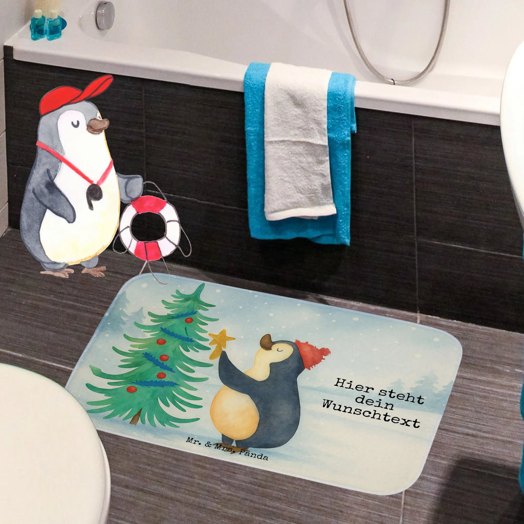 Personalisierte Badematte Pinguin Weihnachtsbaum Design Badvorleger Mikrofaser Personalisiert, Badvorleger Gemustert Mit Wunschtext, Werbegeschenk mit Text, Badvorleger Mit Bestickung, Badvorleger Schwarz Mit Wunschtext, Badvorleger Design Mit Gravur, Badvorleger Weiß Mit Namen, Personaliserter Badvorleger, Badvorleger Für Badewanne Mit Namen, Badezimmerteppich Personalisiert, Badvorleger Mit Wunschtext, Badvorleger Klein Mit Namen, Saugfähiger Badvorleger Mit Wunschtext, Badematten Set Personalisiert, Badezimmermatte Mit Wunschtext, Badvorleger Mit Initialen, Runder Badvorleger Personalisiert, Badvorleger Groß Mit Wunschtext, Webegeschenk mit Firmennamen, Badgarnitur Mit Wunschtext, Badvorleger Selbst Gestalten, Rechteckiger Badvorleger Mit Namen, Badteppich Mit Wunschtext, Badvorleger Vintage Mit Namen, Badematte Mit Namen, Badezimmer Matte Mit Namen, Duschvorleger Mit Namen, Rutschfester Badvorleger Mit Namen, Badläufer Mit Namen, Badvorleger Gäste-WC Personalisiert, Badvorleger Mit Namen, Badvorleger Nachhaltig Mit Namen, Waschbarer Badvorleger Mit Namen, Weicher Badvorleger Mit Wunschtext, Teppich Fürs Bad Mit Namen, Badvorleger Modern Mit Namen, Badematte Rutschfest Mit Namen, Badvorleger Klassisch Mit Wunschtext, Bad Fußmatte Personalisiert, Badvorleger Für Dusche Mit Wunschtext, Badvorleger Mit Gravur, Badmatte Waschbar Mit Wunschtext, Badvorleger Baumwolle Mit Namen, Winter, Weihnachten, Weihnachtsdeko, Nikolaus, Advent, Heiligabend, Wintermotiv, Pinguin