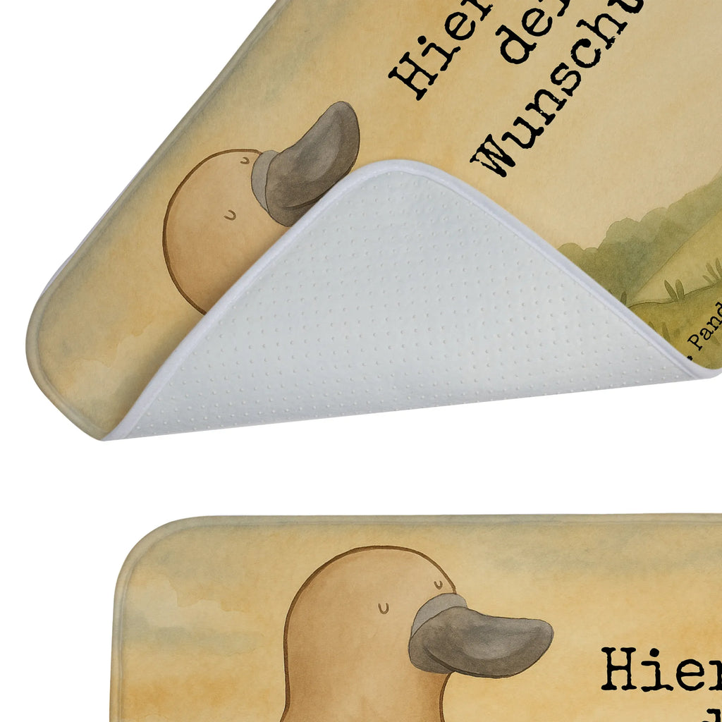 Personalisierte Badematte Schnabeltier Mut Design Badmatte Waschbar Mit Wunschtext, Badvorleger Modern Mit Namen, Badematte Mit Namen, Badezimmerteppich Personalisiert, Weicher Badvorleger Mit Wunschtext, Rutschfester Badvorleger Mit Namen, Teppich Fürs Bad Mit Namen, Badteppich Mit Wunschtext, Werbegeschenk mit Text, Badezimmer Matte Mit Namen, Badvorleger Vintage Mit Namen, Badvorleger Weiß Mit Namen, Badvorleger Mikrofaser Personalisiert, Badvorleger Selbst Gestalten, Waschbarer Badvorleger Mit Namen, Badvorleger Mit Namen, Badvorleger Für Badewanne Mit Namen, Duschvorleger Mit Namen, Bad Fußmatte Personalisiert, Saugfähiger Badvorleger Mit Wunschtext, Badematten Set Personalisiert, Badvorleger Mit Bestickung, Badvorleger Gemustert Mit Wunschtext, Runder Badvorleger Personalisiert, Badvorleger Klein Mit Namen, Badvorleger Nachhaltig Mit Namen, Badezimmermatte Mit Wunschtext, Badläufer Mit Namen, Badvorleger Mit Wunschtext, Badvorleger Design Mit Gravur, Badvorleger Mit Initialen, Rechteckiger Badvorleger Mit Namen, Personaliserter Badvorleger, Badvorleger Gäste-WC Personalisiert, Badvorleger Baumwolle Mit Namen, Badematte Rutschfest Mit Namen, Badvorleger Für Dusche Mit Wunschtext, Badvorleger Groß Mit Wunschtext, Badvorleger Schwarz Mit Wunschtext, Webegeschenk mit Firmennamen, Badgarnitur Mit Wunschtext, Badvorleger Mit Gravur, Badvorleger Klassisch Mit Wunschtext, Meerestiere, Meer, Urlaub, Lebensweisheit, Neustart, Schnabeltier, Training, mutig, Neuanfang, Schnabeltiere, Weltreise, Raodtrip, Büro, Mut, Motivation, Arbeit