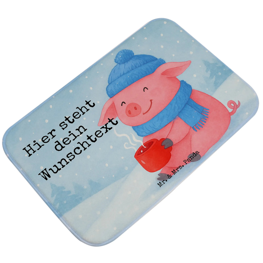 Personalisierte Badematte Schweinchen Glühwein Design Badvorleger Weiß Mit Namen, Badvorleger Für Badewanne Mit Namen, Badvorleger Für Dusche Mit Wunschtext, Personaliserter Badvorleger, Badvorleger Mit Bestickung, Badvorleger Mikrofaser Personalisiert, Werbegeschenk mit Text, Badteppich Mit Wunschtext, Weicher Badvorleger Mit Wunschtext, Waschbarer Badvorleger Mit Namen, Badvorleger Mit Gravur, Badvorleger Schwarz Mit Wunschtext, Badvorleger Nachhaltig Mit Namen, Rechteckiger Badvorleger Mit Namen, Badvorleger Mit Wunschtext, Badvorleger Gäste-WC Personalisiert, Saugfähiger Badvorleger Mit Wunschtext, Runder Badvorleger Personalisiert, Badematte Mit Namen, Badvorleger Klein Mit Namen, Badgarnitur Mit Wunschtext, Badvorleger Vintage Mit Namen, Webegeschenk mit Firmennamen, Badezimmermatte Mit Wunschtext, Badvorleger Baumwolle Mit Namen, Badvorleger Mit Namen, Badvorleger Mit Initialen, Badezimmer Matte Mit Namen, Badezimmerteppich Personalisiert, Bad Fußmatte Personalisiert, Badematte Rutschfest Mit Namen, Badmatte Waschbar Mit Wunschtext, Badvorleger Design Mit Gravur, Duschvorleger Mit Namen, Badematten Set Personalisiert, Badvorleger Selbst Gestalten, Badvorleger Gemustert Mit Wunschtext, Badvorleger Modern Mit Namen, Teppich Fürs Bad Mit Namen, Badvorleger Groß Mit Wunschtext, Rutschfester Badvorleger Mit Namen, Badläufer Mit Namen, Badvorleger Klassisch Mit Wunschtext, Winter, Weihnachten, Weihnachtsdeko, Nikolaus, Advent, Heiligabend, Wintermotiv, Betrunken, Spruch, Glühwein, Weihnachtsmarkt