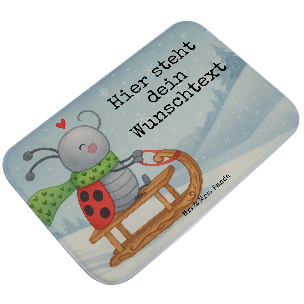 Personalisierte Badematte Smörle Rodeln Design Badematte Rutschfest Mit Namen, Werbegeschenk mit Text, Duschvorleger Mit Namen, Teppich Fürs Bad Mit Namen, Badvorleger Selbst Gestalten, Badgarnitur Mit Wunschtext, Badematten Set Personalisiert, Webegeschenk mit Firmennamen, Badvorleger Mit Wunschtext, Badmatte Waschbar Mit Wunschtext, Badteppich Mit Wunschtext, Weicher Badvorleger Mit Wunschtext, Personaliserter Badvorleger, Badvorleger Mit Gravur, Badvorleger Klein Mit Namen, Badezimmermatte Mit Wunschtext, Saugfähiger Badvorleger Mit Wunschtext, Badvorleger Modern Mit Namen, Runder Badvorleger Personalisiert, Badematte Mit Namen, Badvorleger Vintage Mit Namen, Badvorleger Schwarz Mit Wunschtext, Badvorleger Design Mit Gravur, Badvorleger Baumwolle Mit Namen, Badvorleger Gäste-WC Personalisiert, Badvorleger Mit Namen, Badvorleger Mit Initialen, Badvorleger Klassisch Mit Wunschtext, Badezimmerteppich Personalisiert, Badvorleger Gemustert Mit Wunschtext, Badvorleger Für Badewanne Mit Namen, Rechteckiger Badvorleger Mit Namen, Badvorleger Groß Mit Wunschtext, Badvorleger Nachhaltig Mit Namen, Badvorleger Mikrofaser Personalisiert, Badvorleger Für Dusche Mit Wunschtext, Rutschfester Badvorleger Mit Namen, Badvorleger Mit Bestickung, Badvorleger Weiß Mit Namen, Waschbarer Badvorleger Mit Namen, Badläufer Mit Namen, Bad Fußmatte Personalisiert, Badezimmer Matte Mit Namen, Winter, Weihnachten, Weihnachtsdeko, Nikolaus, Advent, Heiligabend, Wintermotiv, Schlittenfahren, Smörle, Marzipan