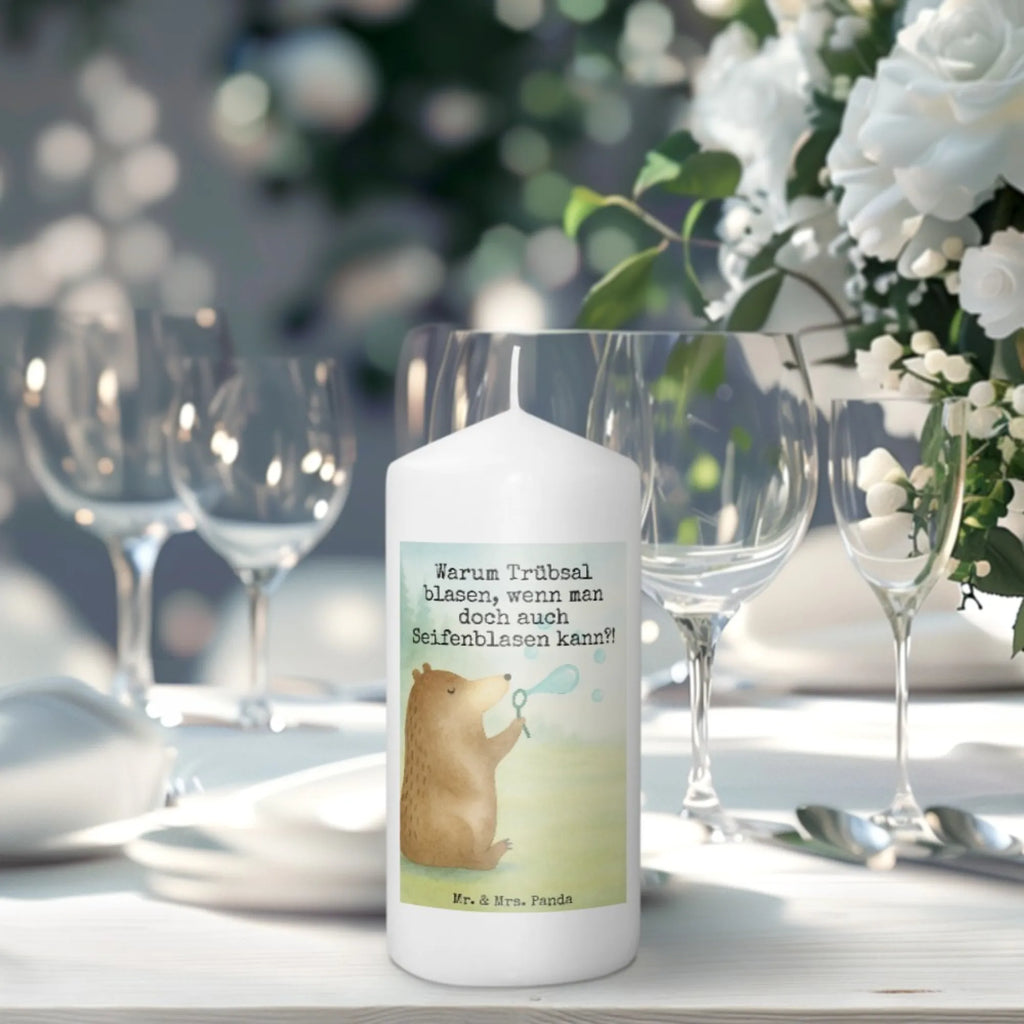 Kerze Bär Seifenblasen Design Tafelkerze, Handgegossene Kerze, Handgemachte Kerze, Kerze Mit Prägung, Blockkerze, Andachtskerze, Trauerkerze, Kerze Für Hochzeit, Kerze Für Taufe, Kerze Mit Namensgravur, Grabkerze, Kerze Mit Motiv, Kerze Mit Duft, Kerze Für Ostern, Metall-Kerze, Kerze Mit Spruch, Grablicht, Stumpenkerze, Fair-Trade-Kerze, Kerze Für Weihnachten, Kerze Ohne Duft, Kerze Mit Gravur, Kerze Für Kommunion, Stabkerze, Laternenkerze, Votivkerze, Kerze, Teelicht, Glas-Kerze, Kerze Für Advent, Gartenkerze, Kerze Für Geburtstag, Tischkerze, Kerze Mit Fotoeinleger, Stumpenkerzen-Set, Kerze Für Firmung, Sojawachskerze, Outdoor-Kerze, Gedenkkerze, Dinnerkerzenpaar, Stearin­kerze, Dinnerkerze, Duftkerze, Kerze Als Gastgeschenk, Streukerze, Bio-Kerze, Bär, Teddy, Teddybär, Seifenblasen Bär Lustig Sein Glücklich Traurig Happy