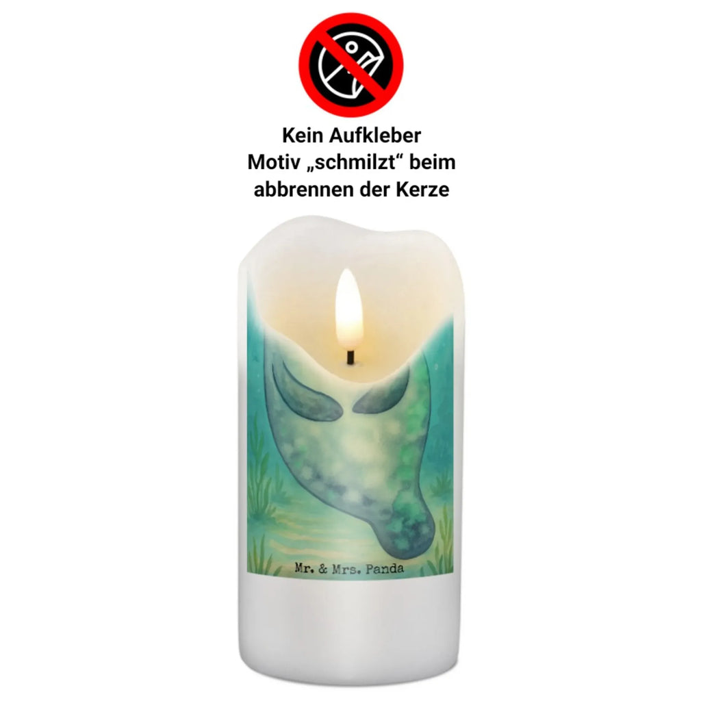 Candle manatee happy Design Sojawachskerze, Blockkerze, Kerze Für Weihnachten, Kerze Mit Motiv, Gedenkkerze, Votivkerze, Stearin­kerze, Bio-Kerze, Kerze Mit Prägung, Metall-Kerze, Grabkerze, Kerze Für Kommunion, Laternenkerze, Kerze Mit Duft, Stumpenkerzen-Set, Stumpenkerze, Teelicht, Kerze Mit Namensgravur, Outdoor-Kerze, Kerze Für Ostern, Dinnerkerze, Kerze Als Gastgeschenk, Kerze, Grablicht, Kerze Für Advent, Dinnerkerzenpaar, Fair-Trade-Kerze, Tischkerze, Kerze Mit Spruch, Glas-Kerze, Handgegossene Kerze, Duftkerze, Streukerze, Kerze Ohne Duft, Stabkerze, Gartenkerze, Kerze Für Firmung, Handgemachte Kerze, Andachtskerze, Kerze Mit Fotoeinleger, Tafelkerze, Kerze Für Hochzeit, Trauerkerze, Kerze Für Geburtstag, Kerze Für Taufe, Kerze Mit Gravur, Meerestiere, Meer, Urlaub, Selbstliebe, Neustart, Seekuh, Respekt, Freundin, Neuanfang, Seekühe, Achtsamkeit, Liebeskummer, Zufrieden