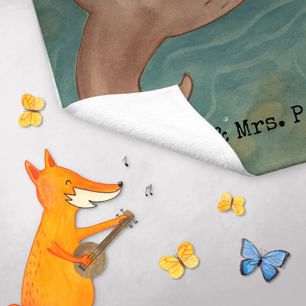 Guest towel otter Embrace Design 50 x 30, Guest towel, guest towels, hand towels, towel, otter, marten, sea otter, European otter, water mammal, aquatic animal, baby otter, predator, water, otter gifts, animal lover, gift ideas for animal lovers, animal, mammal, water animal, gifts for people in love, Otter Sea Otter Lake Otter