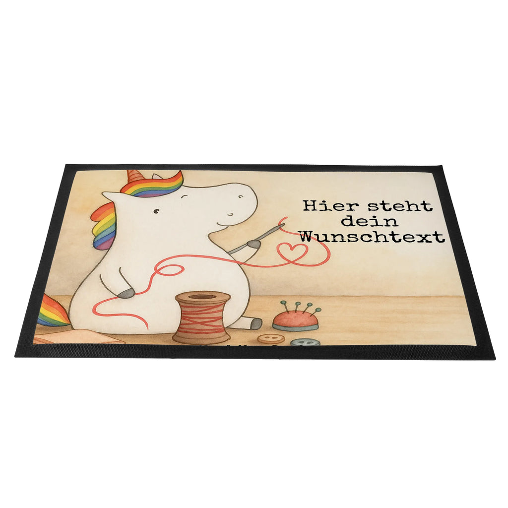 Personalisierte Fußmatte Einhorn Näherin Design Personalisiert, Haustürmatte personalisiert, Fußmatte bedrucken, Fußmatte mit Namen, Namensfussmatte, Personalisierte Fußmatte, Bedrucken, Personalisieruung, Türvorleger mit Namen, Türvorleger personalisiert, Wunschnamen, Einhorn, Einhörner, Einhorn Deko, Unicorn, Mädchen, Häkeln, Näherin, Freundin, basteln, nähen, Nähzimmer, Stricken