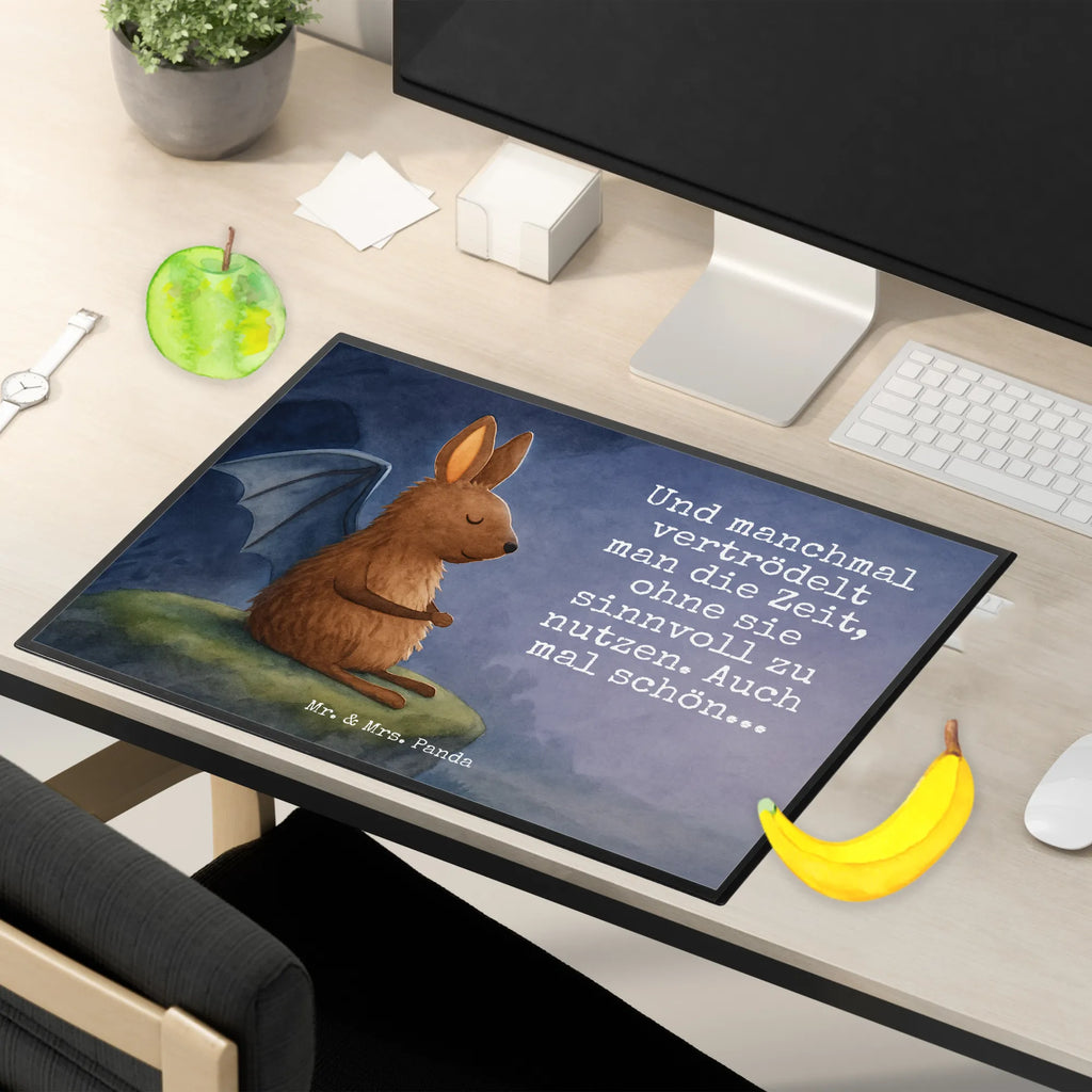 Schreibtischunterlage Fledermaus Sitzen Design Schreibunterlage, Schreibtischauflage, Bürobedarf, Büroartikel, Schreibwaren, Schreibtisch Unterlagen, Schreibtischunterlage Groß, Tiermotive, Gute Laune, lustige Sprüche, Tiere, Fledermaus, Fledermäuse, Motivation, entspannen
