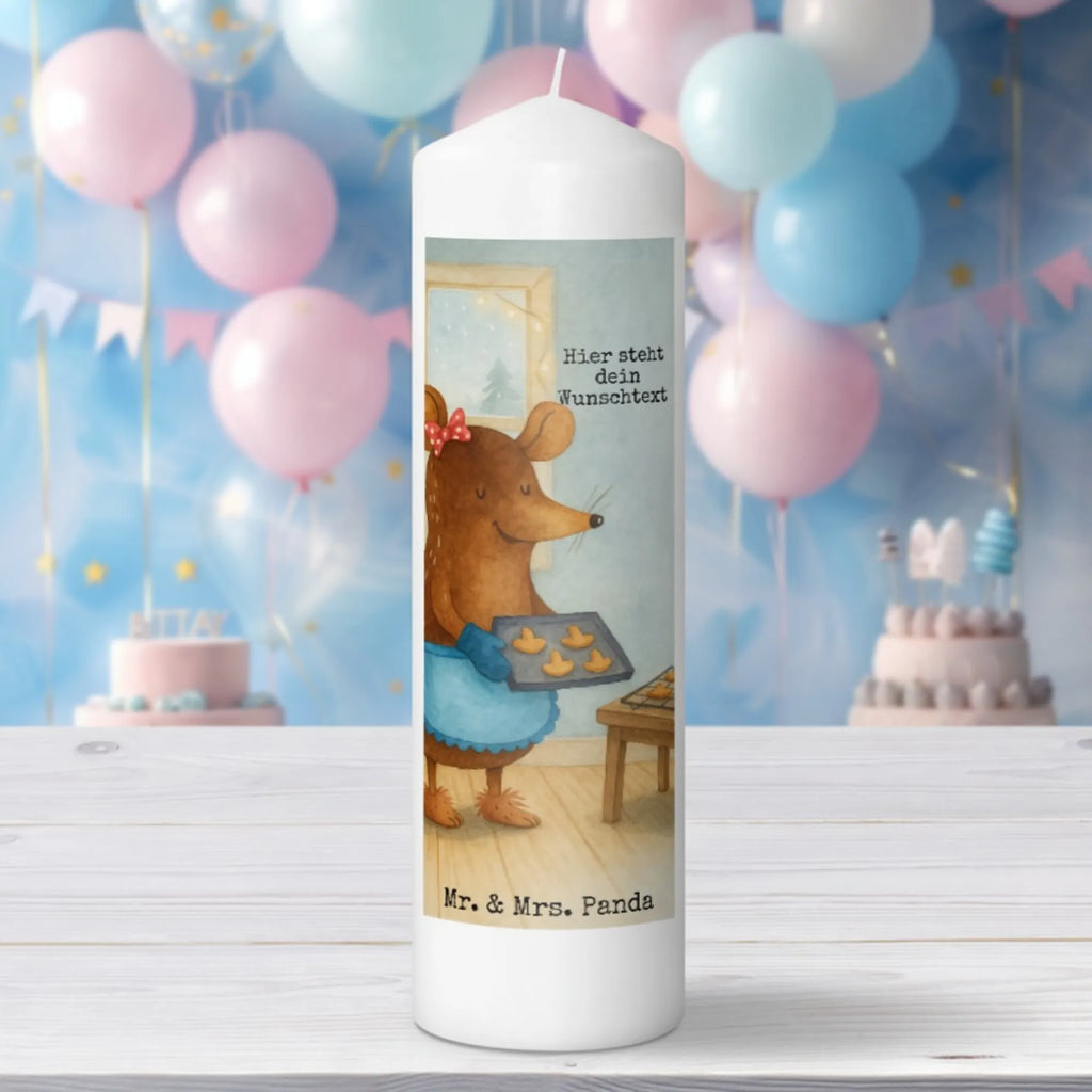 Personalisierte Kerze Maus Kekse Design Holz-Kerze Mit Namen, Bienenwachskerze Mit Wunschname, Andachtskerze Mit Namensgravur, Osterkerze Mit Namen, Teelicht Mit Namensdruck, Stumpenkerze Mit Namensgravur, Taufekerze Mit Namensgravur, Kerze Für Hochzeit Mit Namensgravur, Kerze Für Geburtstag Mit Wunschname, Tafelkerze Mit Wunschname, Schwimmkerze Mit Namen, Bio-Kerze Mit Wunschname, Firmungskerze Mit Wunschname, Streukerze Mit Namensdruck, LED-Kerze Mit Wunschname, Adventskerze Mit Wunschname, Glas-Kerze Mit Wunschname, Kerze Mit Namen, Metall-Kerze Mit Namensgravur, Fair-Trade-Kerze Mit Namensgravur, Stearinkerze Mit Gravur, Outdoor-Kerze Mit Namensgravur, Votivkerze Mit Wunschname, Gastgeschenk Kerze Mit Namen, Trauerkerze Mit Namen, Personalisierte Kerze, Handgemachte Kerze Mit Wunschname, Duftkerze Mit Namen, Weihnachtskerze Mit Namensgravur, Grabkerze Mit Namensgravur, Kommunionkerze Mit Namen, Blockkerze Mit Namensdruck, Tischkerze Mit Namensdruck, Sojawachskerze Mit Namensdruck, Kerze Mit Prägung Und Wunschname, Laternenkerze Mit Namensdruck, Handgegossene Kerze Mit Namen, Kerze Mit Spruch Und Namen, Kerzen-Set Mit Namensgravur, Gedenkkerze Mit Namen, Stabkerze Mit Gravur, Gartenkerze Mit Namen, Winter, Weihnachten, Weihnachtsdeko, Nikolaus, Advent, Heiligabend, Wintermotiv, Plätzchen, Weihnachtskekse, backen, Chaosqueen, Weihnachtsbäckerei, Maus, Kekse