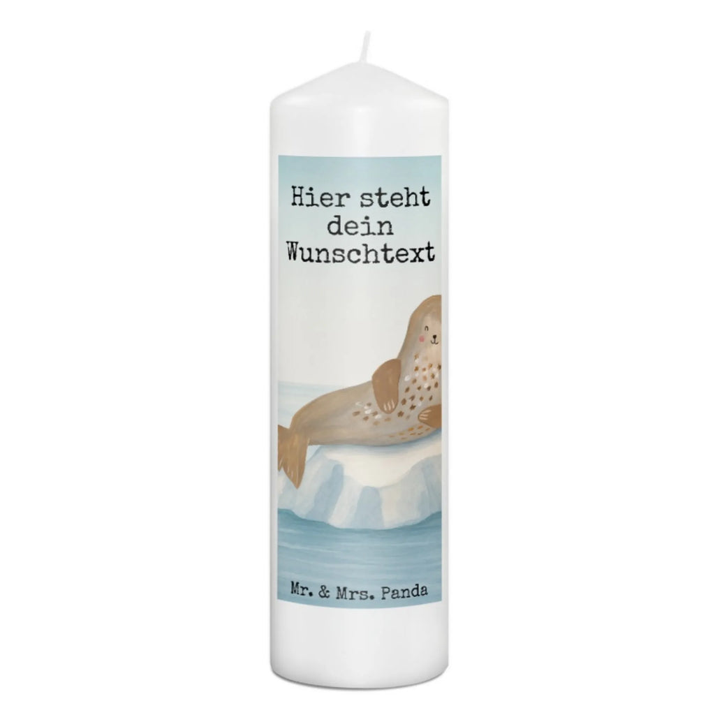 Personalisierte Kerze Robbe Lachen Design Tischkerze Mit Namensdruck, Streukerze Mit Namensdruck, Holz-Kerze Mit Namen, Bio-Kerze Mit Wunschname, Metall-Kerze Mit Namensgravur, Schwimmkerze Mit Namen, Handgegossene Kerze Mit Namen, Duftkerze Mit Namen, Votivkerze Mit Wunschname, Stabkerze Mit Gravur, Adventskerze Mit Wunschname, Laternenkerze Mit Namensdruck, Trauerkerze Mit Namen, Fair-Trade-Kerze Mit Namensgravur, Kerze Für Hochzeit Mit Namensgravur, Kerze Mit Namen, Kerze Mit Spruch Und Namen, Blockkerze Mit Namensdruck, Weihnachtskerze Mit Namensgravur, Andachtskerze Mit Namensgravur, Gartenkerze Mit Namen, Personalisierte Kerze, Bienenwachskerze Mit Wunschname, Osterkerze Mit Namen, Kommunionkerze Mit Namen, Kerze Mit Prägung Und Wunschname, Outdoor-Kerze Mit Namensgravur, Stearinkerze Mit Gravur, Tafelkerze Mit Wunschname, LED-Kerze Mit Wunschname, Grabkerze Mit Namensgravur, Kerze Für Geburtstag Mit Wunschname, Kerzen-Set Mit Namensgravur, Gedenkkerze Mit Namen, Handgemachte Kerze Mit Wunschname, Sojawachskerze Mit Namensdruck, Firmungskerze Mit Wunschname, Gastgeschenk Kerze Mit Namen, Glas-Kerze Mit Wunschname, Teelicht Mit Namensdruck, Stumpenkerze Mit Namensgravur, Taufekerze Mit Namensgravur, Tiermotive, Gute Laune, lustige Sprüche, Tiere, Strand, Meerestier, Seehund, Robben, Ostsee, Robbe, Nordsee