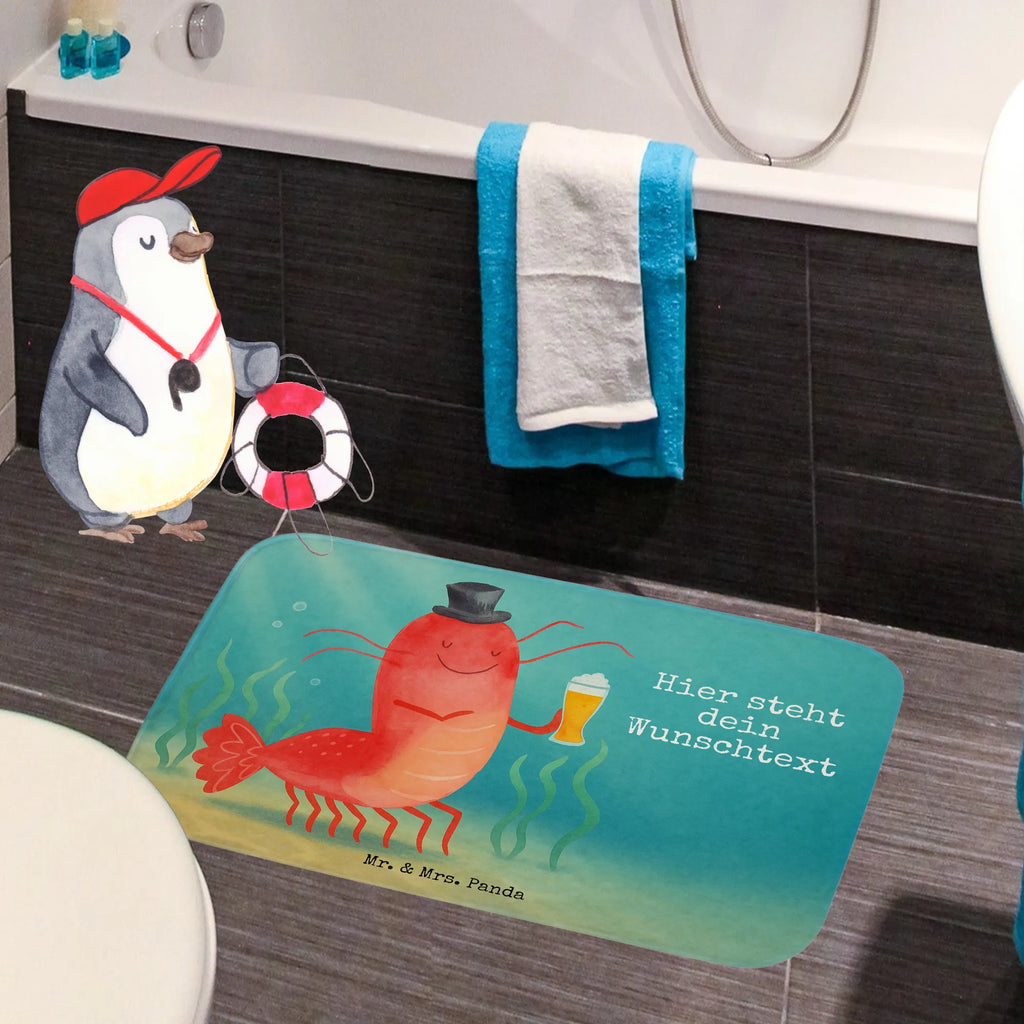 Personalisierte Badematte Hummer Weizen Design Badezimmer Matte Mit Namen, Badvorleger Vintage Mit Namen, Bad Fußmatte Personalisiert, Werbegeschenk mit Text, Badvorleger Selbst Gestalten, Duschvorleger Mit Namen, Badematte Mit Namen, Saugfähiger Badvorleger Mit Wunschtext, Badvorleger Modern Mit Namen, Badvorleger Mit Wunschtext, Badematten Set Personalisiert, Badvorleger Design Mit Gravur, Badvorleger Mit Gravur, Badvorleger Klassisch Mit Wunschtext, Badvorleger Mikrofaser Personalisiert, Badteppich Mit Wunschtext, Badvorleger Klein Mit Namen, Badvorleger Weiß Mit Namen, Badvorleger Baumwolle Mit Namen, Badmatte Waschbar Mit Wunschtext, Badvorleger Mit Namen, Badezimmermatte Mit Wunschtext, Badvorleger Gemustert Mit Wunschtext, Badvorleger Gäste-WC Personalisiert, Badgarnitur Mit Wunschtext, Badvorleger Groß Mit Wunschtext, Rechteckiger Badvorleger Mit Namen, Badvorleger Mit Bestickung, Runder Badvorleger Personalisiert, Webegeschenk mit Firmennamen, Waschbarer Badvorleger Mit Namen, Badläufer Mit Namen, Badvorleger Für Badewanne Mit Namen, Teppich Fürs Bad Mit Namen, Badvorleger Für Dusche Mit Wunschtext, Badvorleger Nachhaltig Mit Namen, Badezimmerteppich Personalisiert, Rutschfester Badvorleger Mit Namen, Badematte Rutschfest Mit Namen, Badvorleger Mit Initialen, Personaliserter Badvorleger, Badvorleger Schwarz Mit Wunschtext, Weicher Badvorleger Mit Wunschtext, Meerestiere, Meer, Urlaub, Bierliebhaber, Männerhaushalt, Junggeselle, Bier, Gasthaus, Garnelen, Junggesellin, Wirtschaft, Garnele, Kneipe, Kochen