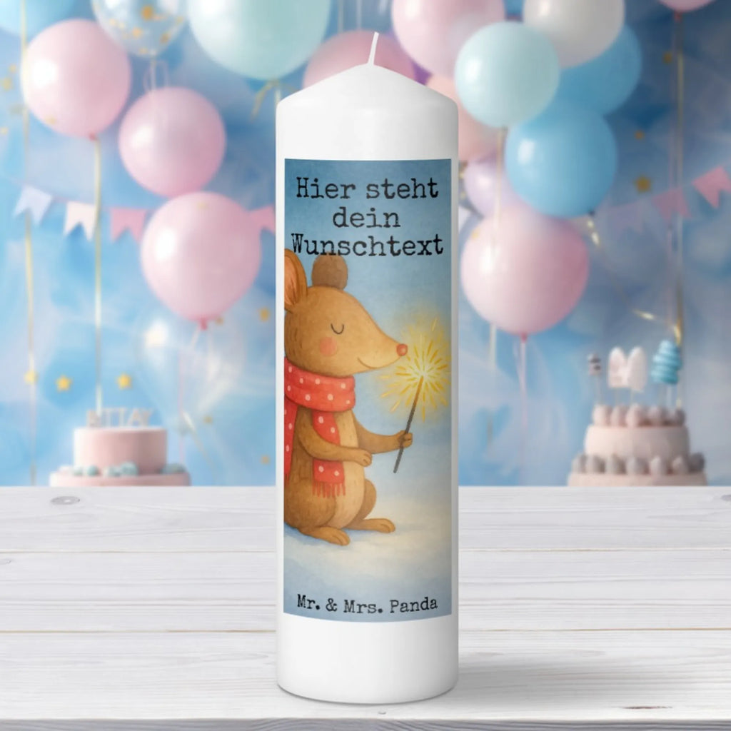 Personalisierte Kerze Maus Weihnachten Design Kerze Für Geburtstag Mit Wunschname, Handgemachte Kerze Mit Wunschname, Gastgeschenk Kerze Mit Namen, Kerze Mit Namen, Adventskerze Mit Wunschname, Kommunionkerze Mit Namen, Gedenkkerze Mit Namen, Kerze Für Hochzeit Mit Namensgravur, Handgegossene Kerze Mit Namen, Sojawachskerze Mit Namensdruck, Bienenwachskerze Mit Wunschname, Schwimmkerze Mit Namen, Glas-Kerze Mit Wunschname, Tischkerze Mit Namensdruck, Votivkerze Mit Wunschname, Kerzen-Set Mit Namensgravur, Stearinkerze Mit Gravur, Stabkerze Mit Gravur, Stumpenkerze Mit Namensgravur, Holz-Kerze Mit Namen, Andachtskerze Mit Namensgravur, Grabkerze Mit Namensgravur, Taufekerze Mit Namensgravur, Laternenkerze Mit Namensdruck, Outdoor-Kerze Mit Namensgravur, Duftkerze Mit Namen, Tafelkerze Mit Wunschname, Blockkerze Mit Namensdruck, LED-Kerze Mit Wunschname, Metall-Kerze Mit Namensgravur, Gartenkerze Mit Namen, Weihnachtskerze Mit Namensgravur, Personalisierte Kerze, Bio-Kerze Mit Wunschname, Streukerze Mit Namensdruck, Kerze Mit Spruch Und Namen, Kerze Mit Prägung Und Wunschname, Fair-Trade-Kerze Mit Namensgravur, Trauerkerze Mit Namen, Osterkerze Mit Namen, Teelicht Mit Namensdruck, Firmungskerze Mit Wunschname, Winter, Weihnachten, Weihnachtsdeko, Nikolaus, Advent, Heiligabend, Wintermotiv, Weihnachtsmotiv, Weihnachtsgruß, Mäuschen, Maus, Frohe Weihnachten, Weihnachtswunder