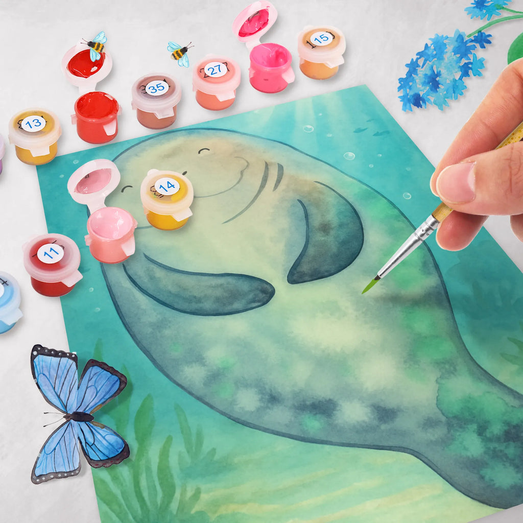 Paint by Numbers manatee happy Design Künstler, Kunstwerk, Bastelidee, Malen, Malen nach Zahlen, Ausmalbild, DIY, Kreativität, Baseln, Meerestiere, Meer, Urlaub, Seekuh, Neuanfang, Selbstliebe, Freundin, Neustart, Seekühe, Zufrieden, Achtsamkeit, Respekt, Liebeskummer