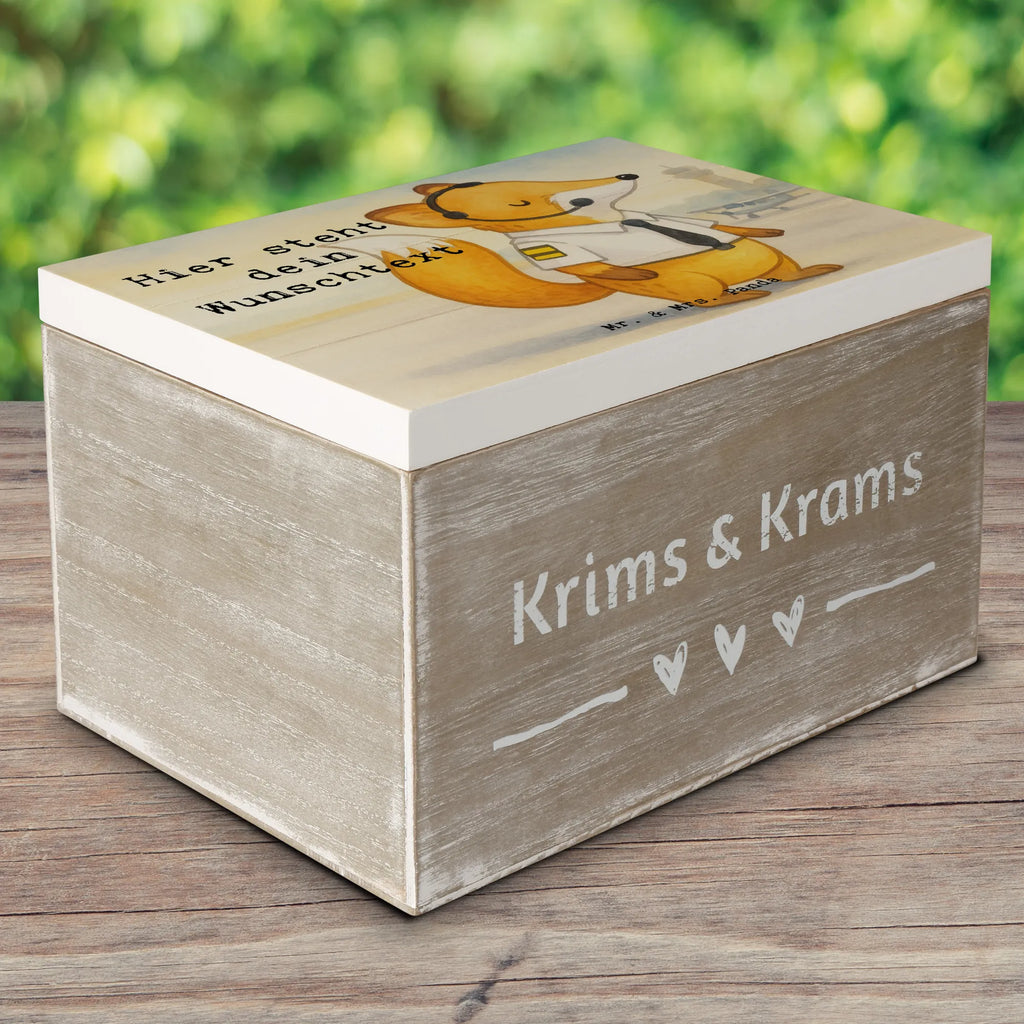 Personalizowane drewniane pudełko Pilot pasja Design Erinnerungskiste Personalisiert, Aufbewahrungsbox mit Namen, Kiste Personalisiert, Erinnerungsbox mit Namen, Truhe mit Namen, Truhe Personalisiert, Schatulle Personalisiert, Aufbewahrungsbox Personalisiert, Dekokiste Personalisiert, Schatzkiste Personalisiert, Geschenkbox personalisiert, GEschenkdose personalisiert, Dekokiste mit Namen, Schatzkiste mit Namen, Holzkiste mit Namen, Erinnerungsbox Personalisiert, Kiste mit Namen, Erinnerungskiste, Schatulle mit Namen, mit Namen, Holzkiste Personalisiert, Beruf, Ausbildung, Jubiläum, Abschied, Rente, Kollege, Kollegin, Geschenk, Schenken, Arbeitskollege, Mitarbeiter, Firma, Danke, Dankeschön, Flugzeug, Pilot, Flugkapitän, Cockpit