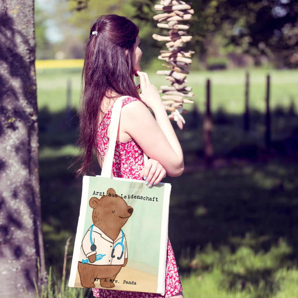Tragetasche Arzt Leidenschaft Design Schultertasche, Badetasche, Tasche, Stoffbeutel, Jutetasche, Beuteltasche, Umhängetasche, Strandtasche, Einkaufstasche, Laptoptasche, Shopper, Jutebeutel, Stofftasche, Tragetasche, Beutel, Einkaufstüte, Beruf, Ausbildung, Jubiläum, Abschied, Rente, Kollege, Kollegin, Geschenk, Schenken, Arbeitskollege, Mitarbeiter, Firma, Danke, Dankeschön, Mediziner, Arztpraxis, Doktor, Hausarzt, Doktortitel, Medizinstudium, Arzt