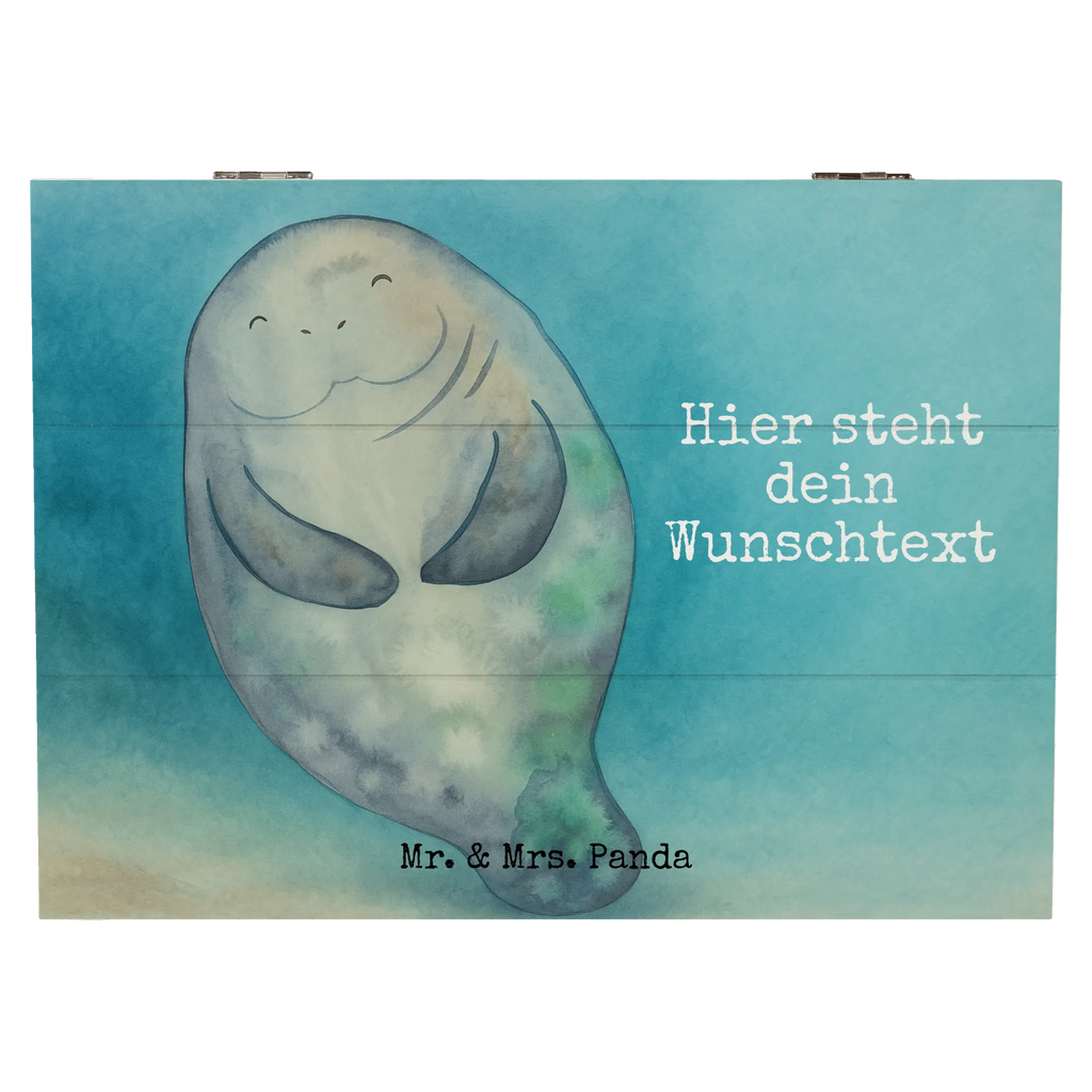 Personalisierte Holzkiste Seekuh Happy Design Aufbewahrungsbox Personalisiert, Schatzkiste mit Namen, Truhe mit Namen, Schatzkiste Personalisiert, GEschenkdose personalisiert, Erinnerungsbox Personalisiert, Kiste Personalisiert, Schatulle Personalisiert, Truhe Personalisiert, mit Namen, Kiste mit Namen, Dekokiste Personalisiert, Holzkiste Personalisiert, Schatulle mit Namen, Dekokiste mit Namen, Geschenkbox personalisiert, Erinnerungskiste Personalisiert, Erinnerungsbox mit Namen, Erinnerungskiste, Holzkiste mit Namen, Aufbewahrungsbox mit Namen, Meerestiere, Meer, Urlaub, Freundin, Respekt, Seekühe, Achtsamkeit, Liebeskummer, Neustart, Zufrieden, Selbstliebe, Seekuh, Neuanfang