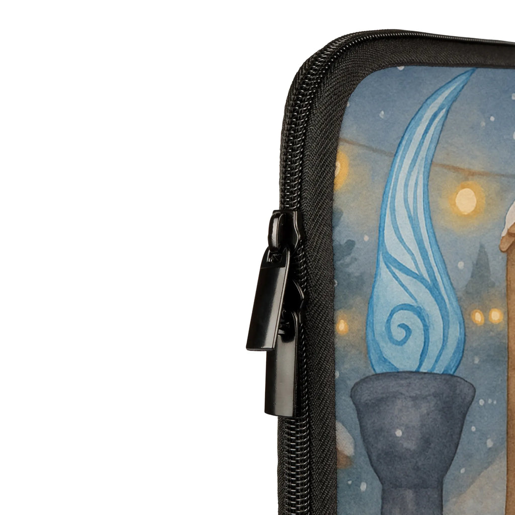 Torba na laptop Jeż kasztany Design Notebook-Aktentasche, Notebook-Tasche Büro, Laptop-Rucksack, Notebook-Sleeve, Notebook-Tasche Ergonomisch, Laptop-Aktentasche, Notebook-Tasche Mit Zubehörfach, Notebook-Tasche Casual, Notebook-Tasche Reisegeeignet, Notebook-Tasche Für Damen, Notebook-Tasche Klassisch, Notebook-Tasche Leicht, Laptop-Umhängetasche, Notebook-Tasche Mit Organizer, Notebook-Tasche Minimalistisch, Notebook-Tasche Für 15 Zoll, Notebook-Tasche Aus Neopren, Notebook-Tasche Wasserfest, Notebook-Tasche Mit Schultergurt, Notebook-Tasche Für 13 Zoll, Laptoptasche, Notebook-Rucksack, Laptop-Case, Notebook-Tasche Aus Nylon, Notebook-Querträger, Notebook-Tasche Gepolstert, Notebook-Tasche Aus Canvas, Notebook-Tasche Slim, Notebook-Tasche Mit Reißverschluss, Notebook-Tasche Studenten, Notebook-Tasche Für 17 Zoll, Notebook-Tasche Für Herren, Notebook-Umhängetasche, Notebook-Tasche Aus Leder, Laptop-Messenger-Bag, Notebookhülle, ChatGPT:<br />Notebooktasche, Notebook-Tasche Business, Notebook-Tasche Rucksackstil, Notebook-Case, Notebook-Tasche Modern, Notebook-Tasche Vintage, Notebook-Tasche Robust, Notebook-Tasche Mit Tragegriff, Laptop-Hülle, Laptophülle, Laptop-Sleeve, Winter, Weihnachten, Weihnachtsdeko, Nikolaus, Advent, Heiligabend, Wintermotiv, Weihnachtsmarkt, Kastanien, Duft, Maronen