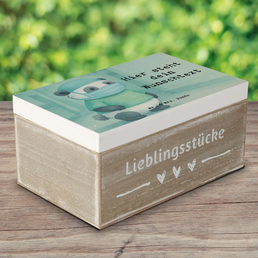 Personalizowane drewniane pudełko chirurg pasja Design GEschenkdose personalisiert, Kiste Personalisiert, Schatzkiste Personalisiert, Schatulle Personalisiert, Erinnerungskiste Personalisiert, Truhe mit Namen, Holzkiste mit Namen, Erinnerungskiste, Kiste mit Namen, mit Namen, Aufbewahrungsbox mit Namen, Erinnerungsbox Personalisiert, Aufbewahrungsbox Personalisiert, Holzkiste Personalisiert, Dekokiste mit Namen, Geschenkbox personalisiert, Truhe Personalisiert, Schatulle mit Namen, Schatzkiste mit Namen, Erinnerungsbox mit Namen, Dekokiste Personalisiert, Beruf, Ausbildung, Jubiläum, Abschied, Rente, Kollege, Kollegin, Geschenk, Schenken, Arbeitskollege, Mitarbeiter, Firma, Danke, Dankeschön, Krankenhaus, Notfallchirurg, Arzt, Chirurg, Unfallchirurg, Mediziner
