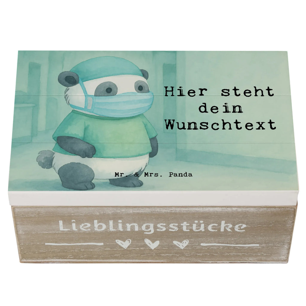 Personalizowane drewniane pudełko chirurg pasja Design GEschenkdose personalisiert, Kiste Personalisiert, Schatzkiste Personalisiert, Schatulle Personalisiert, Erinnerungskiste Personalisiert, Truhe mit Namen, Holzkiste mit Namen, Erinnerungskiste, Kiste mit Namen, mit Namen, Aufbewahrungsbox mit Namen, Erinnerungsbox Personalisiert, Aufbewahrungsbox Personalisiert, Holzkiste Personalisiert, Dekokiste mit Namen, Geschenkbox personalisiert, Truhe Personalisiert, Schatulle mit Namen, Schatzkiste mit Namen, Erinnerungsbox mit Namen, Dekokiste Personalisiert, Beruf, Ausbildung, Jubiläum, Abschied, Rente, Kollege, Kollegin, Geschenk, Schenken, Arbeitskollege, Mitarbeiter, Firma, Danke, Dankeschön, Krankenhaus, Notfallchirurg, Arzt, Chirurg, Unfallchirurg, Mediziner