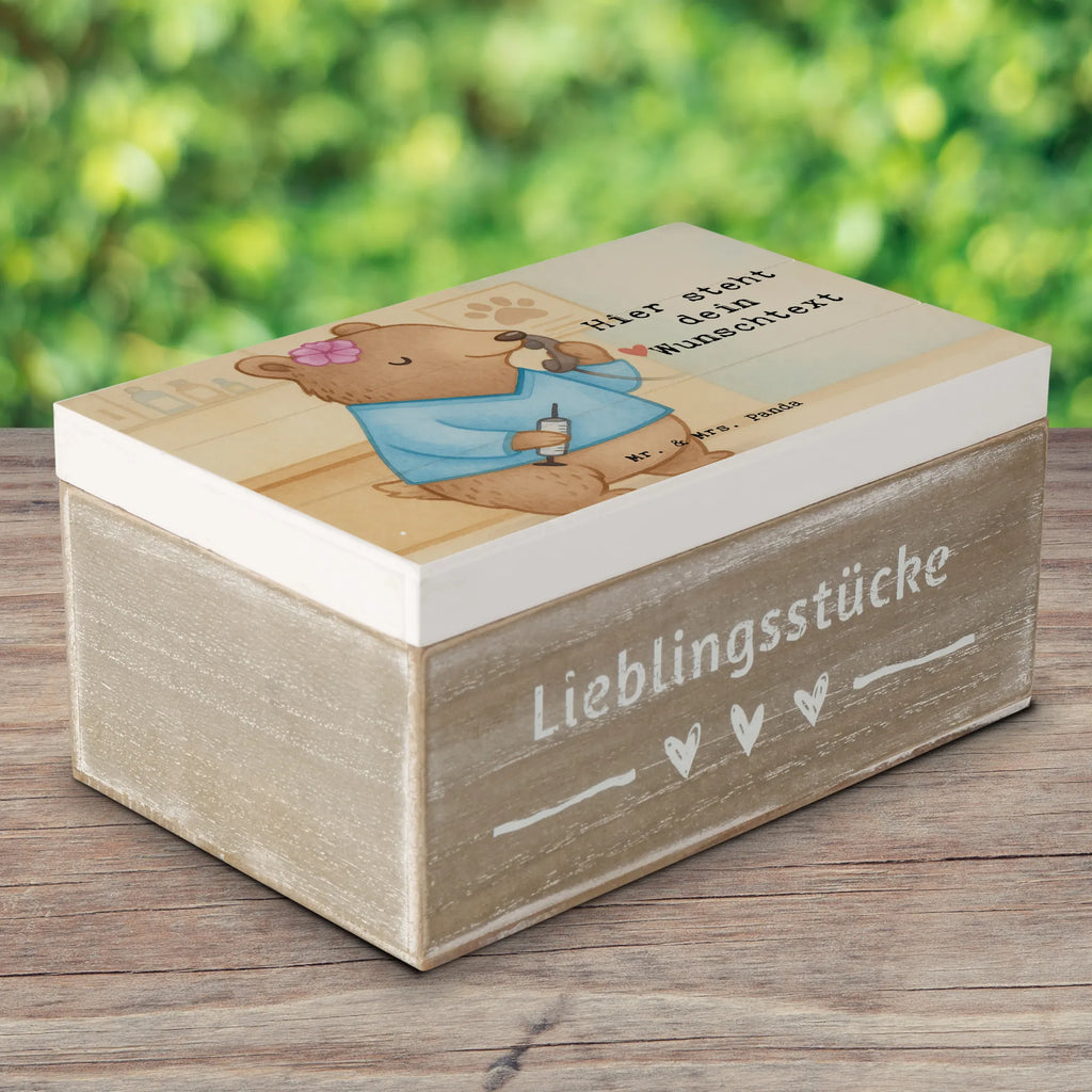 Personalizowane drewniane pudełko asystentka lekarza pasja Design Geschenkbox personalisiert, Kiste mit Namen, Kiste Personalisiert, mit Namen, Erinnerungsbox mit Namen, Dekokiste mit Namen, Schatzkiste mit Namen, Dekokiste Personalisiert, GEschenkdose personalisiert, Truhe mit Namen, Aufbewahrungsbox mit Namen, Aufbewahrungsbox Personalisiert, Erinnerungskiste, Schatulle Personalisiert, Holzkiste Personalisiert, Schatzkiste Personalisiert, Erinnerungsbox Personalisiert, Schatulle mit Namen, Truhe Personalisiert, Erinnerungskiste Personalisiert, Holzkiste mit Namen, Beruf, Ausbildung, Jubiläum, Abschied, Rente, Kollege, Kollegin, Geschenk, Schenken, Arbeitskollege, Mitarbeiter, Firma, Danke, Dankeschön, Medizinische Fachangestellte, Arzthelferin