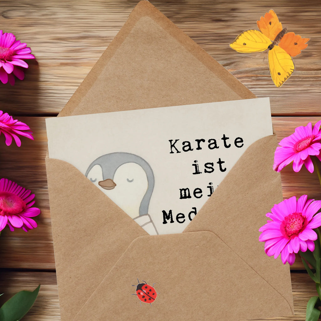 Deluxe Karte Pinguin Karate Design Glückwunschkarte, Hochwertige Klappkarte, Hochwertige Grußkarte, Hochzeitskarte, Karte, Geburtstagskarte, Grußkarte, Klappkarte, Einladungskarte, Geschenk, Sport, Sportart, Hobby, Schenken, Danke, Dankeschön, Auszeichnung, Gewinn, Sportler, Karate Verein, Selbstverteidigung, Kampfkunst, Karate, Kampfsportart