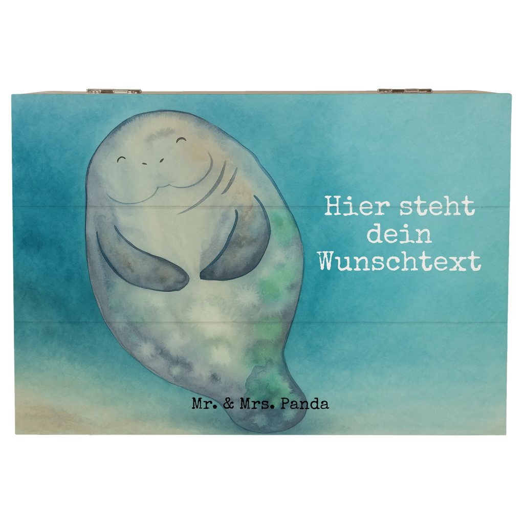 Personalisierte Holzkiste Seekuh Happy Design Aufbewahrungsbox Personalisiert, Schatzkiste mit Namen, Truhe mit Namen, Schatzkiste Personalisiert, GEschenkdose personalisiert, Erinnerungsbox Personalisiert, Kiste Personalisiert, Schatulle Personalisiert, Truhe Personalisiert, mit Namen, Kiste mit Namen, Dekokiste Personalisiert, Holzkiste Personalisiert, Schatulle mit Namen, Dekokiste mit Namen, Geschenkbox personalisiert, Erinnerungskiste Personalisiert, Erinnerungsbox mit Namen, Erinnerungskiste, Holzkiste mit Namen, Aufbewahrungsbox mit Namen, Meerestiere, Meer, Urlaub, Freundin, Respekt, Seekühe, Achtsamkeit, Liebeskummer, Neustart, Zufrieden, Selbstliebe, Seekuh, Neuanfang