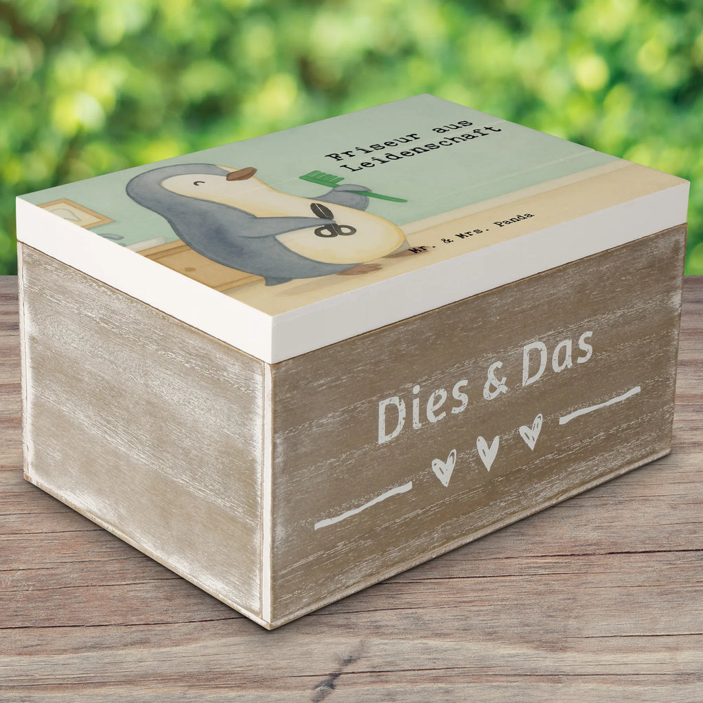Holzkiste Friseur Leidenschaft Design Dekokiste, Geschenkbox, XXL, Geschenkdose, Erinnerungskiste, Erinnerungsbox, Kiste, Holzkiste, Truhe, Aufbewahrungsbox, Schatzkiste, Schatulle, Beruf, Ausbildung, Jubiläum, Abschied, Rente, Kollege, Kollegin, Geschenk, Schenken, Arbeitskollege, Mitarbeiter, Firma, Danke, Dankeschön, Friseursalon, Eröffnung Friseur, Frisör, Coiffeur, Barbier, Haarstylist, Frisörbesuch