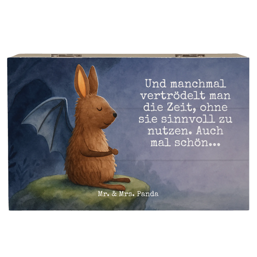 Holzkiste Fledermaus Sitzen Design Holzkiste, Kiste, Schatzkiste, Truhe, Schatulle, XXL, Erinnerungsbox, Erinnerungskiste, Dekokiste, Aufbewahrungsbox, Geschenkbox, Geschenkdose, Tiermotive, Gute Laune, lustige Sprüche, Tiere, Fledermaus, Fledermäuse, Motivation, entspannen