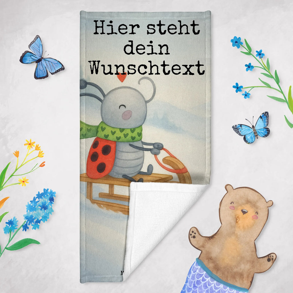 Personalisiertes Badehandtuch Smörle Rodeln Design Personalisiertes Handtuch, Kinder Handtuch mit Namen, Badetuch mit Namen, Strandtuch mit Namen, Personalisiertes Badetuch, Saunatuch mit Namen, Duschtuch mit Namen, Winter, Weihnachten, Weihnachtsdeko, Nikolaus, Advent, Heiligabend, Wintermotiv, Smörle, Marzipan, Schlittenfahren