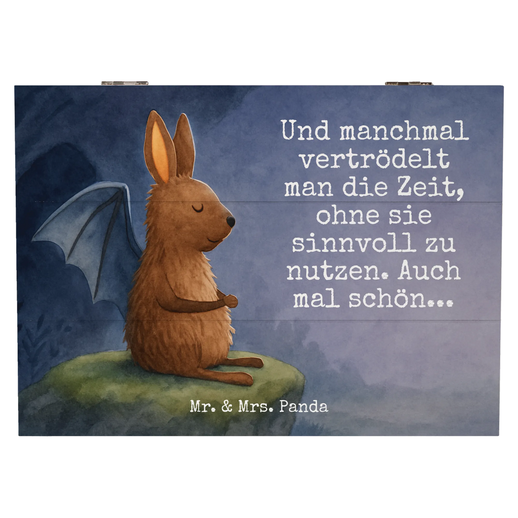 Holzkiste Fledermaus Sitzen Design Holzkiste, Kiste, Schatzkiste, Truhe, Schatulle, XXL, Erinnerungsbox, Erinnerungskiste, Dekokiste, Aufbewahrungsbox, Geschenkbox, Geschenkdose, Tiermotive, Gute Laune, lustige Sprüche, Tiere, Fledermaus, Fledermäuse, Motivation, entspannen