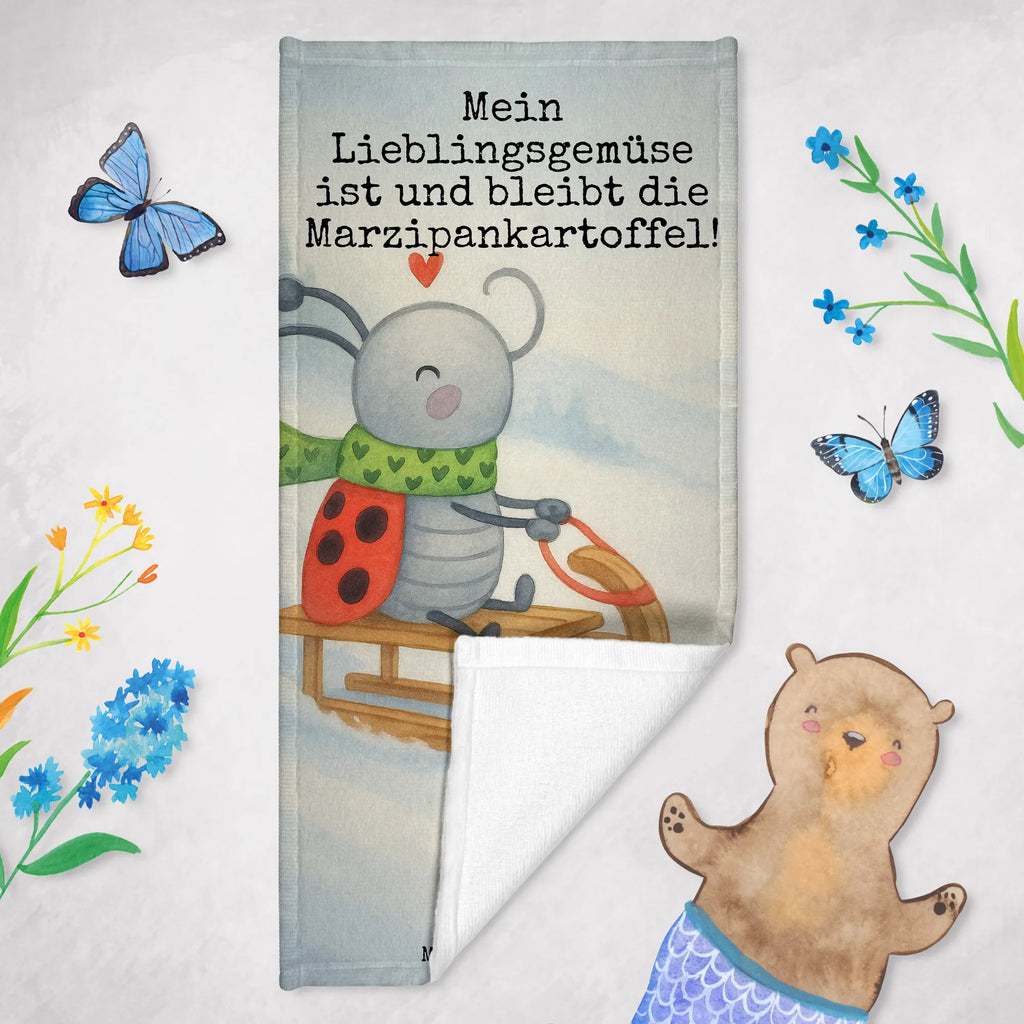 Badehandtuch Smörle Rodeln Design Duschtuch, Saunatuch, Kinder Handtuch, Badetuch, Strandtuch, Winter, Weihnachten, Weihnachtsdeko, Nikolaus, Advent, Heiligabend, Wintermotiv, Schlittenfahren, Smörle, Marzipan