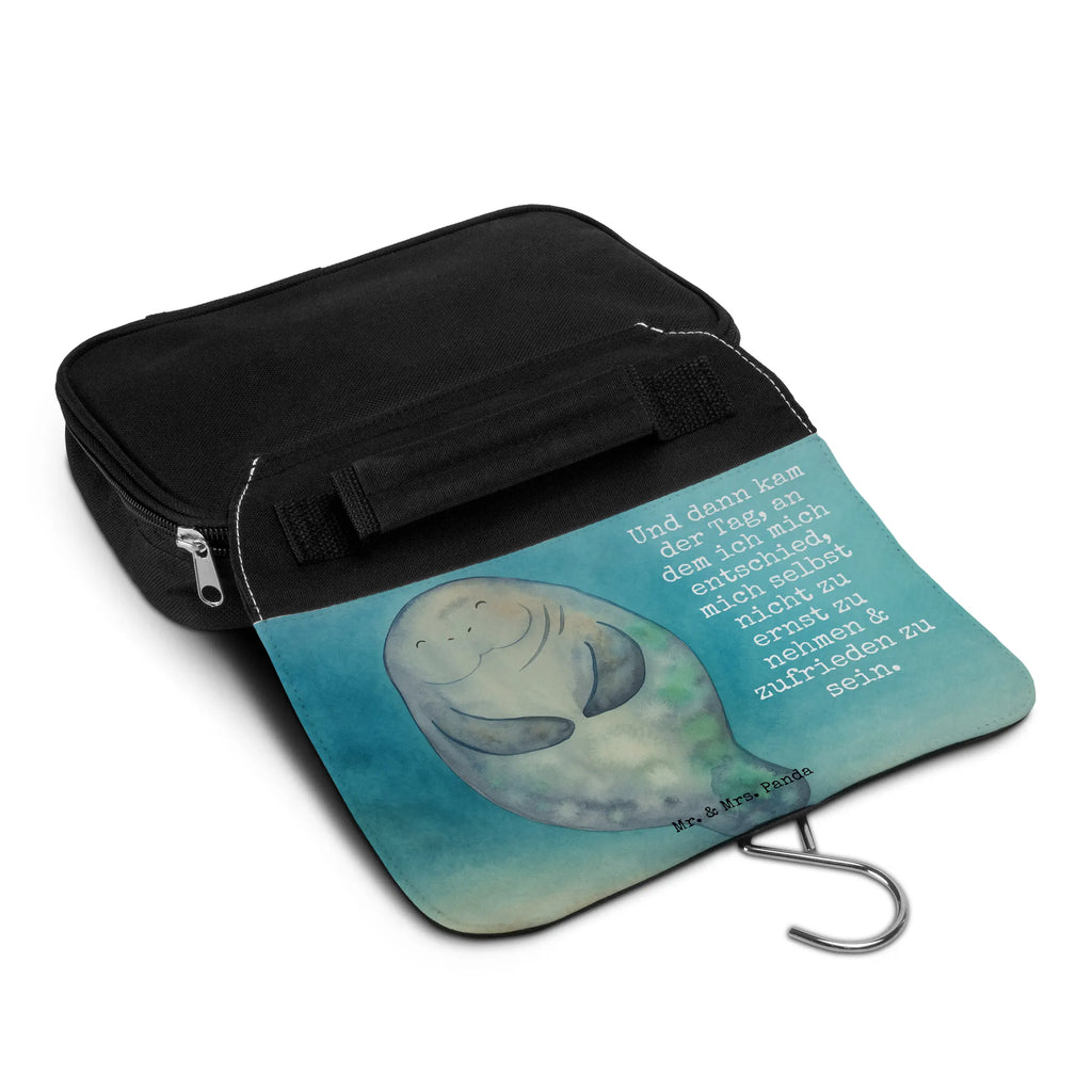 Kulturbeutel Seekuh Happy Design Kulturbeutel Reise, Kulturbeutel Aus Stoff, Kulturbeutel Handgepäck, Kulturbeutel Mit Haken, Waschbeutel, Kosmetiktasche, Kulturbeutel Transparent, Kulturbeutel Aus Leder, Kulturbeutel Groß, Kulturbeutel Klein, Necessaire, Klassischer Kulturbeutel, Nachhaltiger Kulturbeutel, Kulturbeutel Kompakt, Design Kulturbeutel, Moderner Kulturbeutel, Kulturbeutel, Kulturbeutel Aus Filz, Umweltfreundlicher Kulturbeutel, Edler Kulturbeutel, Kulturbeutel für Herren, Kulturbeutel Mit Fächern, Kulturbeutel Für Businessreise, Reisebeutel, Kulturbeutel Mit Spiegel, Kulturbeutel Geschenkidee, Kulturbeutel Wasserdicht, Kulturbeutel Mit Reißverschluss, Kulturbeutel Kinder, Kulturtasche, Lustiger Kulturbeutel, Kulturbeutel Set, Kulturbeutel Waschbar, Kulturbeutel Für Wochenende, Kulturbeutel Herren, Kulturbeutel Organizer, Kulturbeutel Zum Aufhängen, Kulturbeutel Für Urlaub, Kulturbeutel Damen, Kulturbeutel Aus Baumwolle, Kulturbeutel Unisex, Kulturbeutel Flugzeug, Toilettentasche, Schlichter Kulturbeutel, Kulturbeutel Aus Kunststoff, Meerestiere, Meer, Urlaub, Freundin, Selbstliebe, Neuanfang, Zufrieden, Respekt, Seekühe, Neustart, Seekuh, Liebeskummer, Achtsamkeit