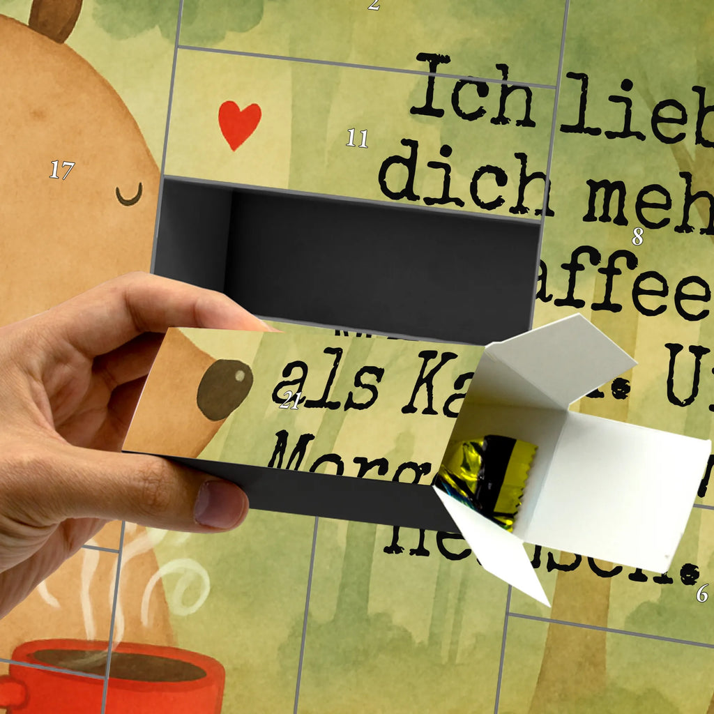 Weihnachtskalender Zum Befüllen Bär Morgenkaffee Design Karton Adventskalender, Adventskalender Schachteln, Weihnachtskalender, Adventskalender leer, Adventskalender Schachtel, Adventskalender Zum Aufstellen, Adventskalender 24 Boxen, Erwachsenen Adventskalender, Adventskalender Boxen, Weihnachtskalender Schachteln, Diy Adventskalender, Adventskalender für Erwachsene, Geschenke Adventskalender, Adventskalender ohne Inhalt, Adventskalender Selbst Befüllen, Weihnachtskalender Selbst Befüllen, Adventskalender Deko, Bastel Adventskalender, Befüllbarer Adventskalender, Adventskalender Box, Leerer Adventskalender, Weihnachtskalender Zum Befüllen, Adventskalender mit 24 Schachteln, Adventskalender Zum Selbst Befüllen, Geschenkekalender, Schachtel Adventskalender, Kalender Zum Befüllen, Weihnachtskalender Boxen, Adventskalender Zum Befüllen, Adventskalender Karton, Adventskalender, Adventskalender Zum Füllen, Tisch Adventskalender, Freundin, Freund, Liebe, Liebesgeschenk, Jahrestag, Verlobung, Partner, Ehemann, Ehefrau, Heiraten, Heiratsantrag, Hocheitstag, Valentinstag, Geschenk für Partner, Geschenk für Frauen, Liebesbeweis, Mitbringsel, für Männer, Hochzeitstag, für Ehemann, Geschenk für Freundin