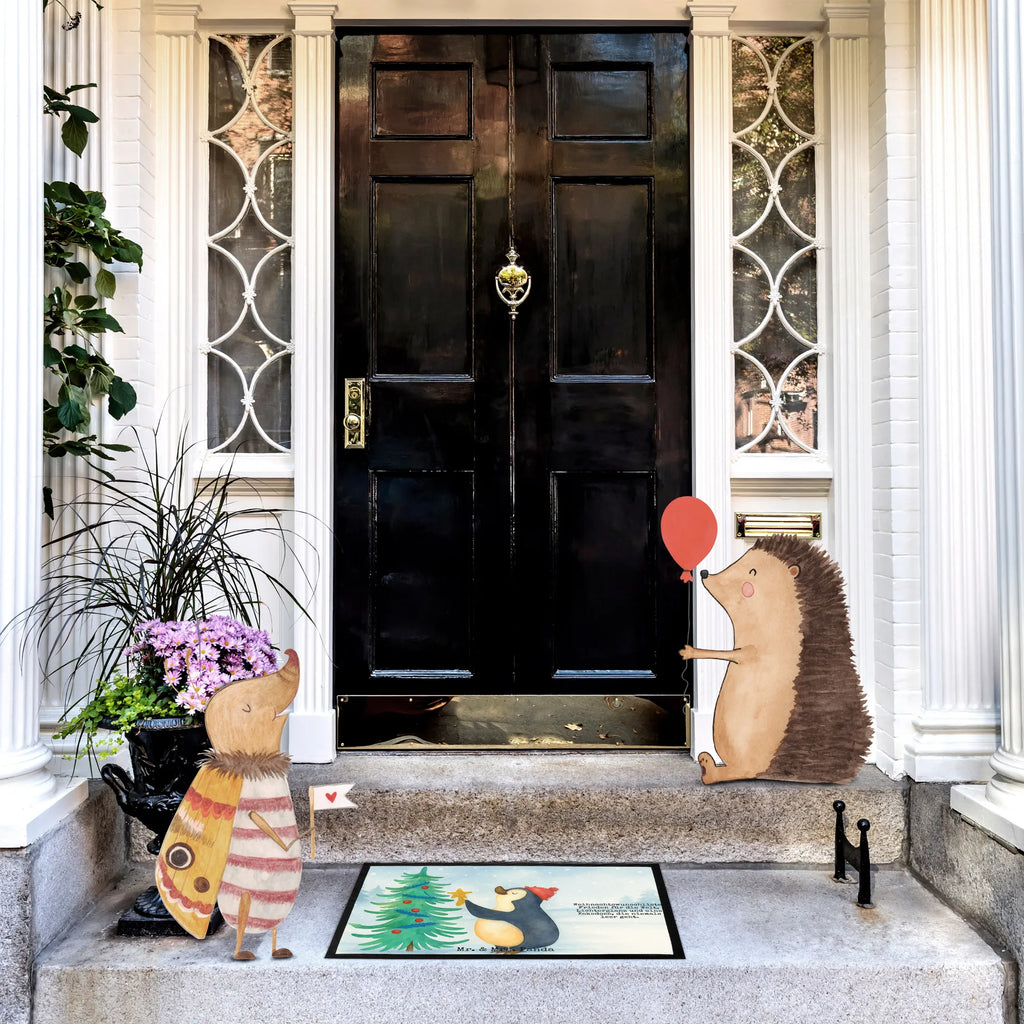 Fußmatte Pinguin Weihnachtsbaum Design Türvorleger, Schmutzmatte, Fußabtreter, Matte, Schmutzfänger, Fußabstreifer, Schmutzfangmatte, Türmatte, Motivfußmatte, Haustürmatte, Vorleger, Fussmatten, Fußmatten, Gummimatte, Fußmatte außen, Fußmatte innen, Fussmatten online, Gummi Matte, Sauberlaufmatte, Fußmatte waschbar, Fußmatte outdoor, Schmutzfangmatte waschbar, Eingangsteppich, Fußabstreifer außen, Fußabtreter außen, Schmutzfangteppich, Fußmatte außen wetterfest, Winter, Weihnachten, Weihnachtsdeko, Nikolaus, Advent, Heiligabend, Wintermotiv, Pinguin