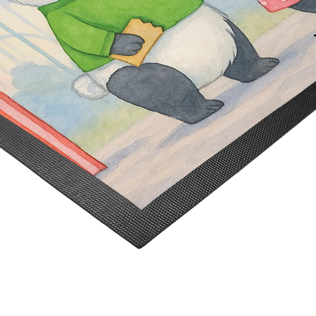 Fußmatte Pandas Freizeitpark besuchen Design Fußabtreter, Matte, Schmutzfangmatte, Sauberlaufmatte, Motivfußmatte, Schmutzfänger, Fußabstreifer außen, Türmatte, Fußmatte außen, Fußabtreter außen, Fußabstreifer, Haustürmatte, Vorleger, Fußmatte außen wetterfest, Fussmatten, Fussmatten online, Eingangsteppich, Schmutzfangmatte waschbar, Türvorleger, Schmutzfangteppich, Fußmatte waschbar, Fußmatte outdoor, Gummimatte, Gummi Matte, Schmutzmatte, Fußmatten, Fußmatte innen, Geschenk, Sport, Sportart, Hobby, Schenken, Danke, Dankeschön, Auszeichnung, Gewinn, Sportler, Freizeitpark besuchen, Achterbahn fahren