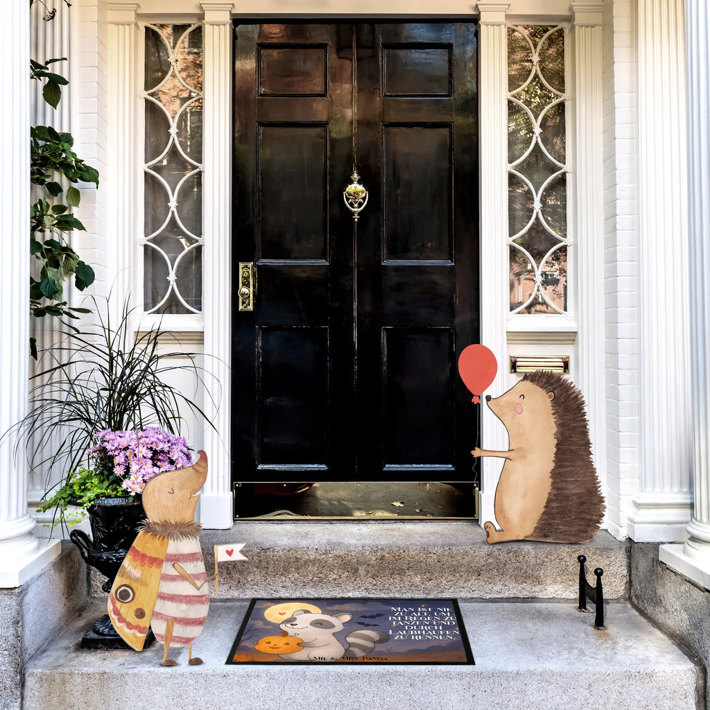 Fußmatte Waschbär Kürbis Design Fussmatten, Fußmatte outdoor, Matte, Fußabtreter außen, Gummimatte, Eingangsteppich, Gummi Matte, Fußmatte außen wetterfest, Fußabstreifer, Haustürmatte, Fußmatte außen, Fußabtreter, Schmutzmatte, Fußabstreifer außen, Fußmatten, Türmatte, Motivfußmatte, Fussmatten online, Schmutzfangmatte, Schmutzfangteppich, Türvorleger, Fußmatte waschbar, Sauberlaufmatte, Schmutzfänger, Schmutzfangmatte waschbar, Vorleger, Fußmatte innen, Halloween, Deko, Martinssingen, Dekoration, Geschenke, Schenken, Waschbär, Kürbis, Halloween Deko, Süßes sonst gibt's saures, Trick or Treat