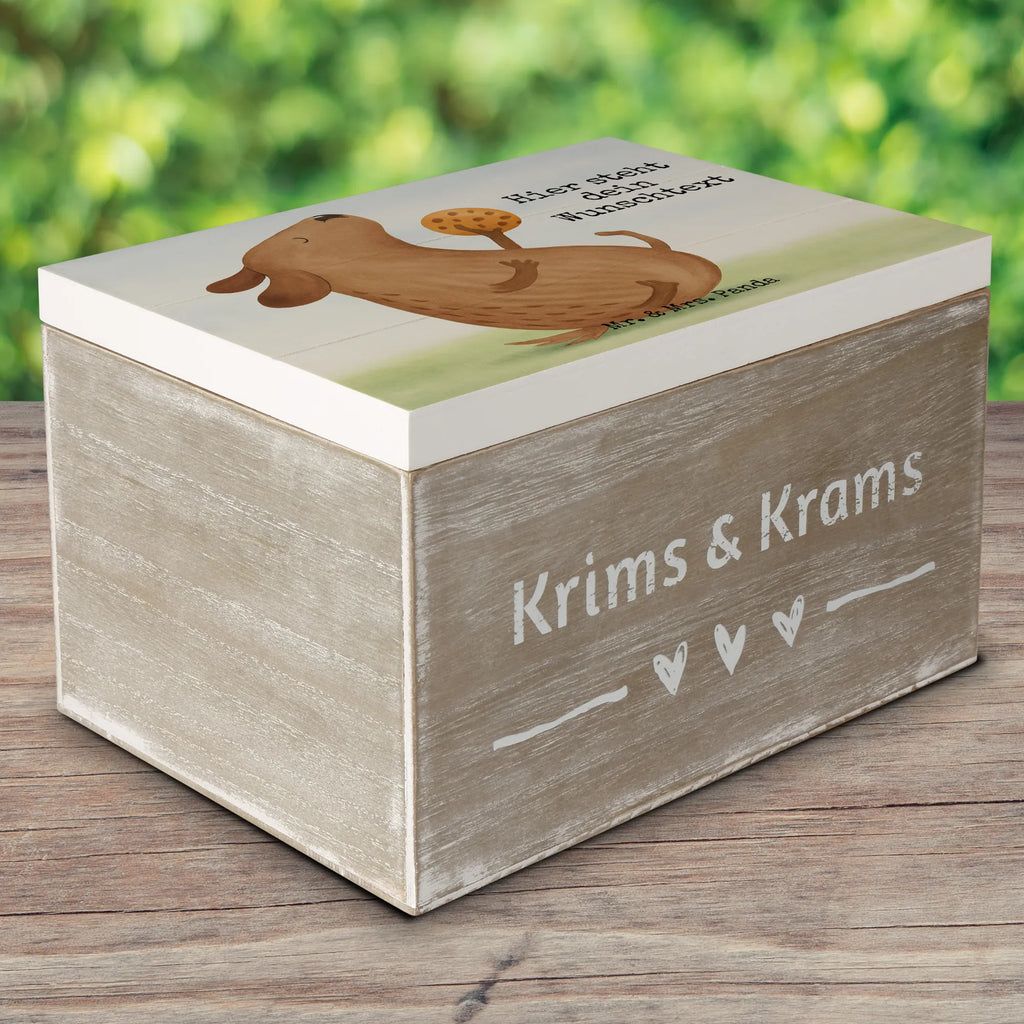 Personalisierte Holzkiste Hund Keks Design Truhe Personalisiert, Schatzkiste mit Namen, Erinnerungskiste Personalisiert, Erinnerungsbox mit Namen, Aufbewahrungsbox mit Namen, Erinnerungsbox Personalisiert, Truhe mit Namen, GEschenkdose personalisiert, Schatulle Personalisiert, Holzkiste Personalisiert, Schatulle mit Namen, Holzkiste mit Namen, Aufbewahrungsbox Personalisiert, Erinnerungskiste, Dekokiste Personalisiert, Dekokiste mit Namen, Schatzkiste Personalisiert, Kiste Personalisiert, Kiste mit Namen, mit Namen, Geschenkbox personalisiert, Hund, Hundemotiv, Haustier, Hunderasse, Tierliebhaber, Hundebesitzer, Sprüche, Hundeleckerli, Leckerli, Hundesnacks, Hundekekse
